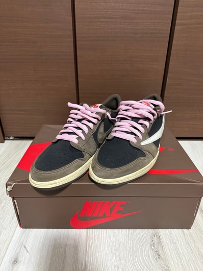 Travis Scott × Nike Air Jordan 1 Low OG SP-T "Black/Dark Mocha"