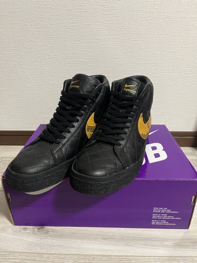 Supreme × Nike SB Blazer Mid "Black"