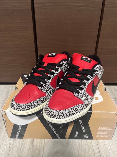 Supreme × Nike SB Dunk Low "Red Cement"(2012)