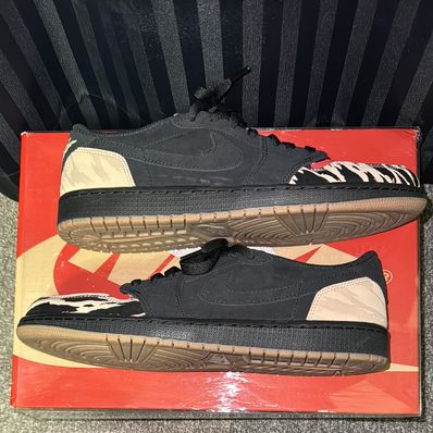 Sole Fly × Nike Air Jordan 1 Low "Black and Sport Red"