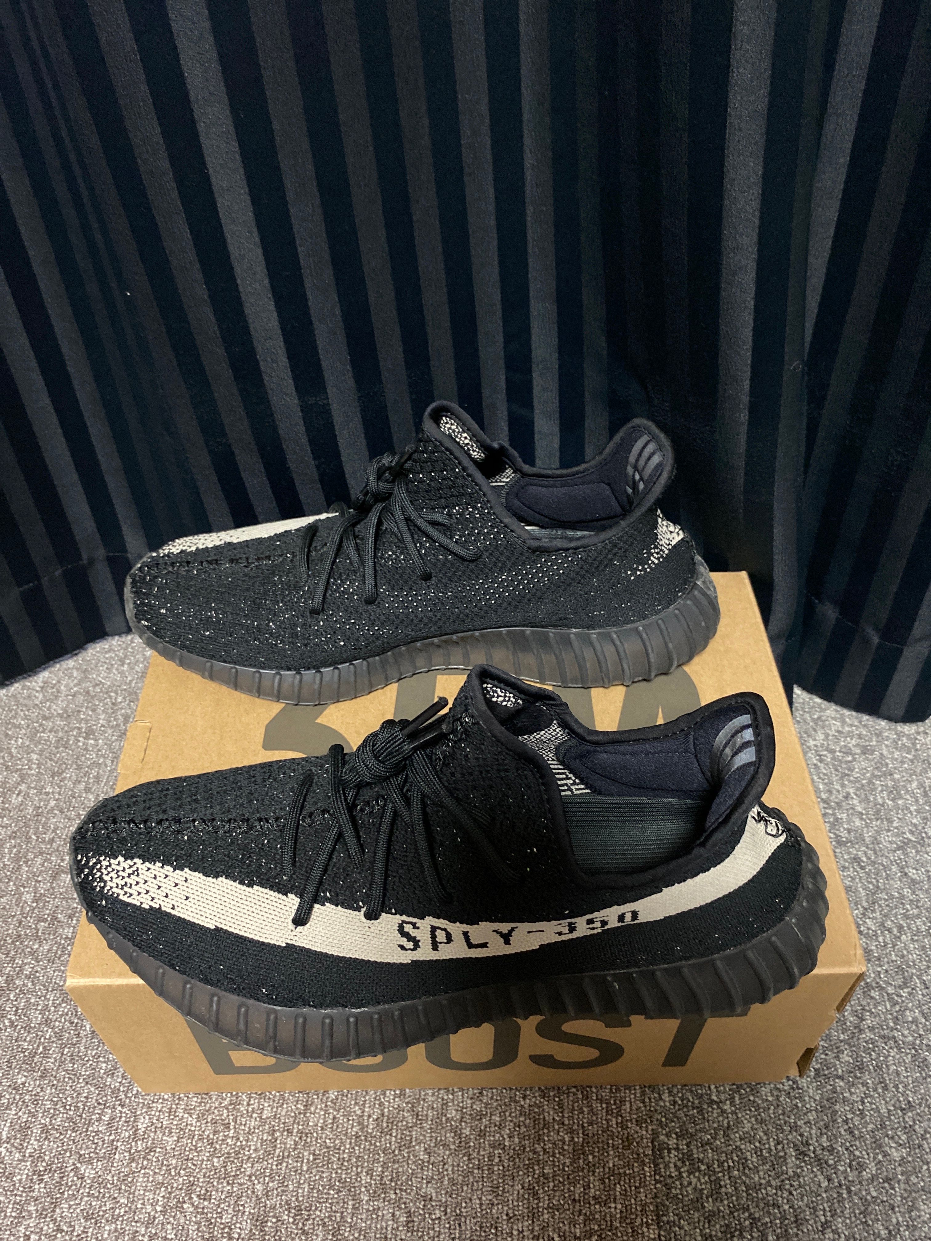 adidas YEEZY Boost 350 V2 "Oreo"