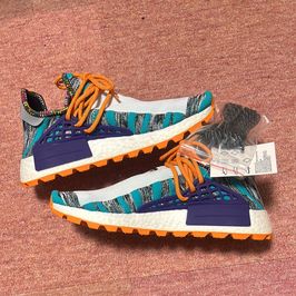 ファレル・ウィリアムス × アディダス NMD HU ソーラーパック "オレンジ"