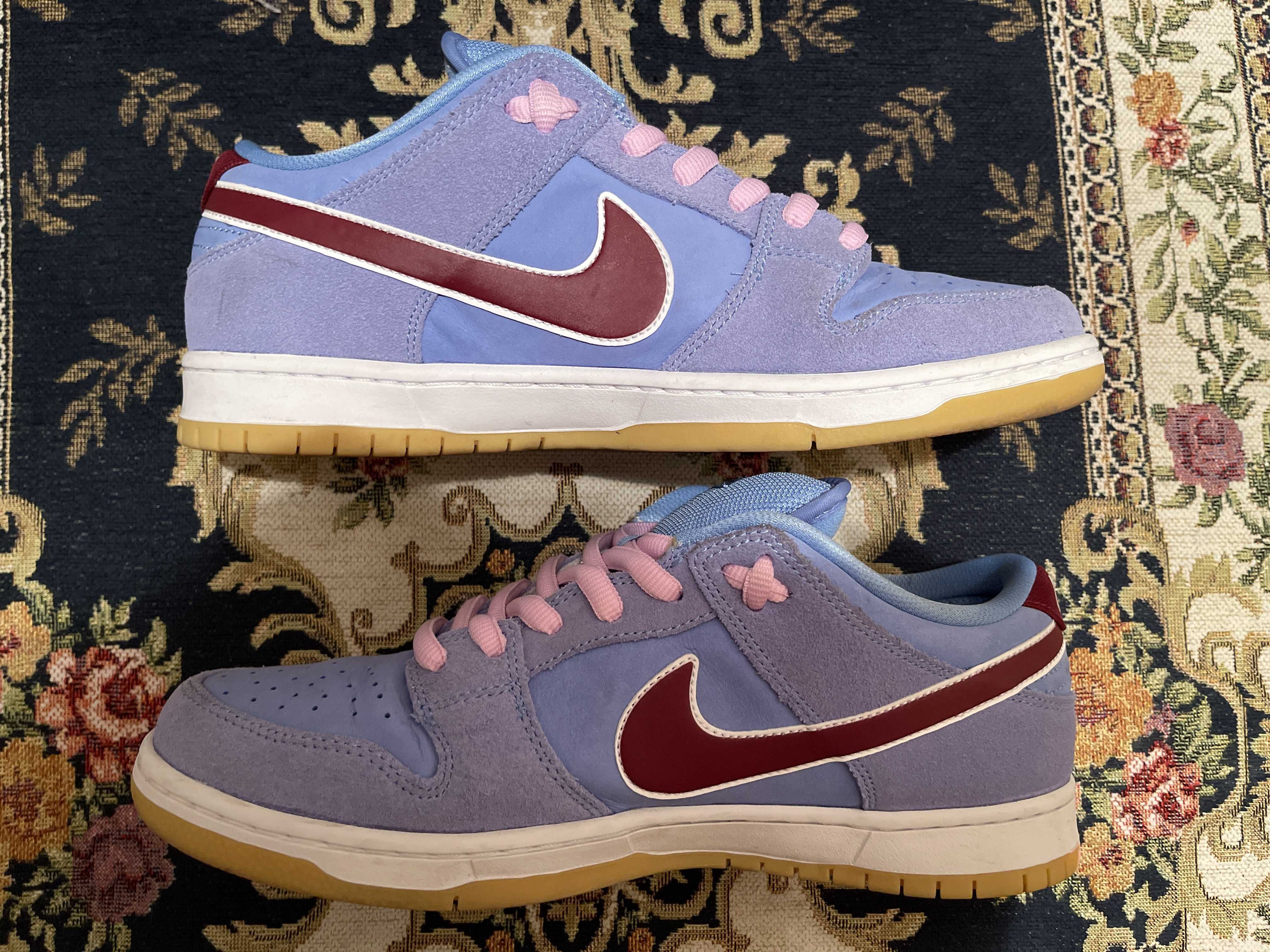 Nike SB Dunk Low Pro "Philadelphia Phillies/Valor Blue and Team Maroon"
