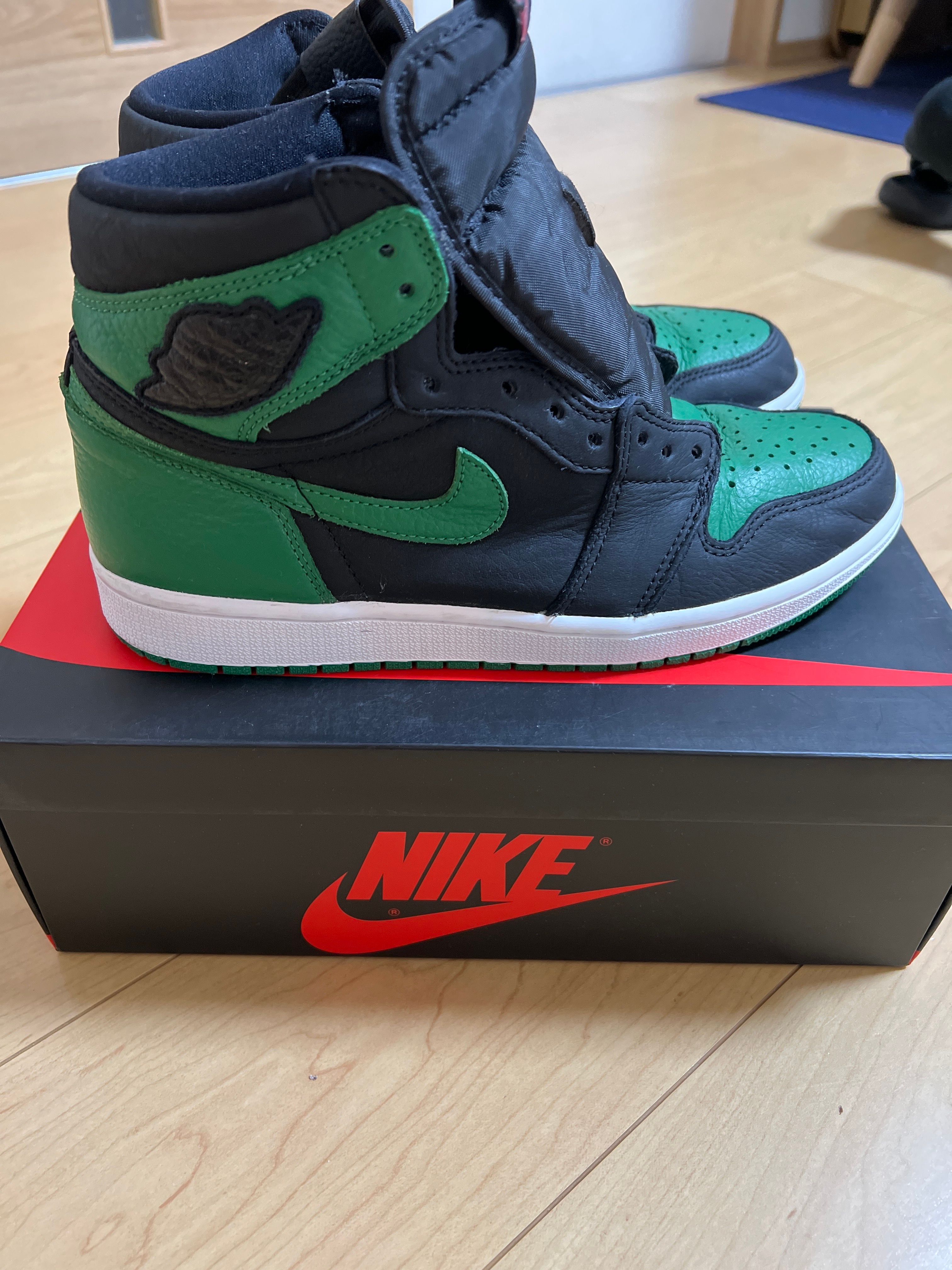 Nike Air Jordan 1 Retro High OG "Black/Pine Green" (2020)      