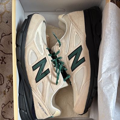 New Balance 990V4 "Macadamia Nut"
