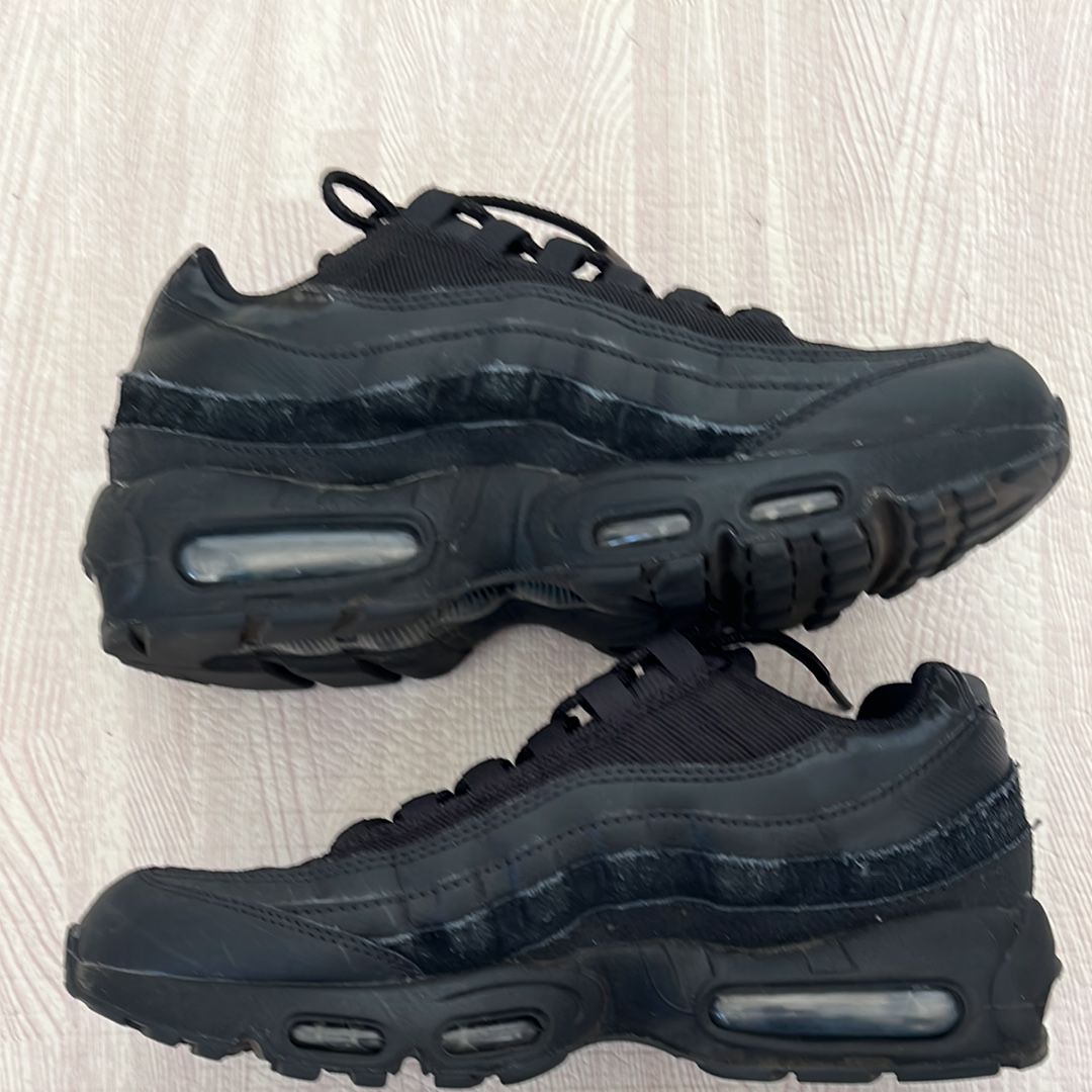 Nike Air Max 95 Essential "Black/Dark Grey/Black"