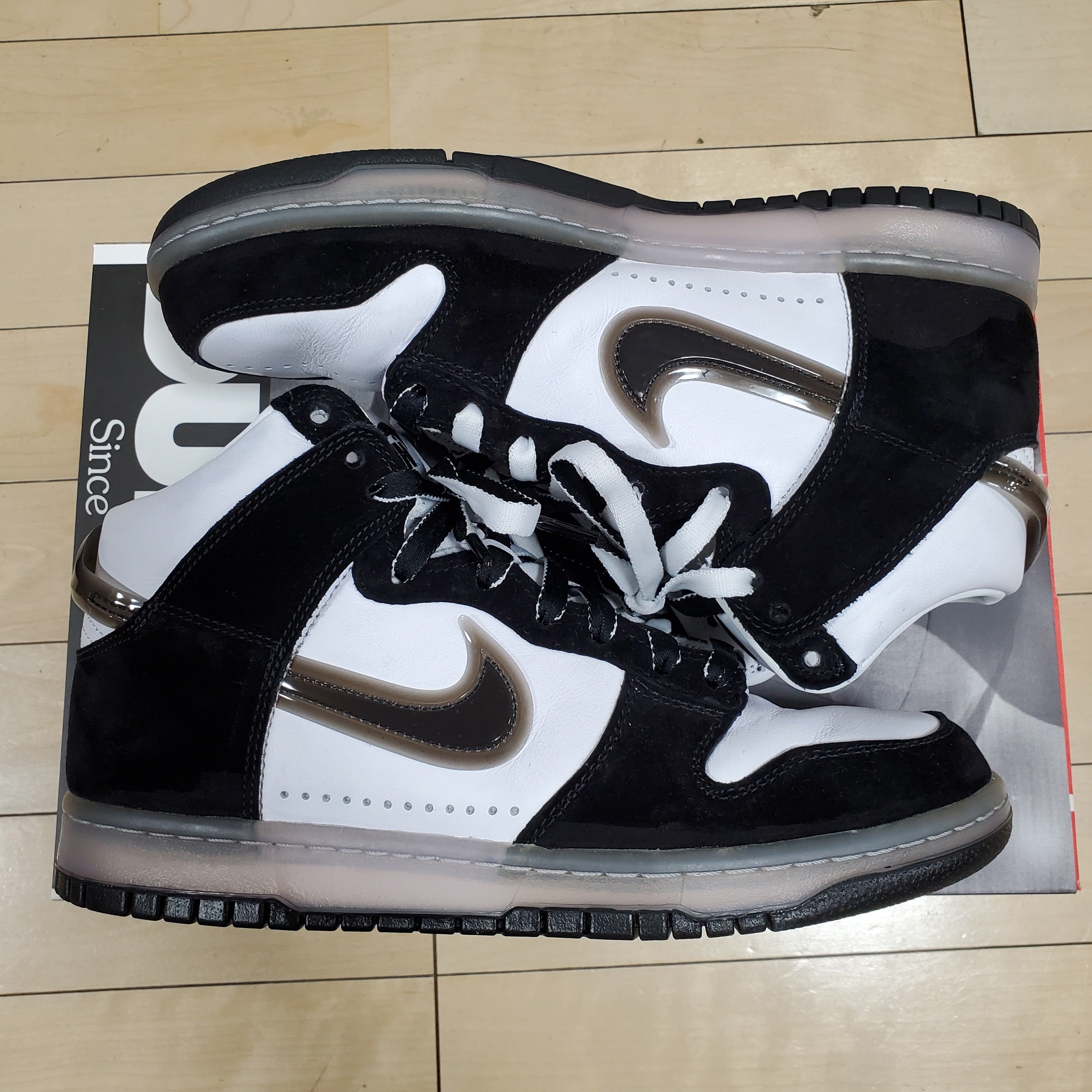 SLAM JAM x NIKE DUNK HIGH "WHITE/CLEAR BLACK"