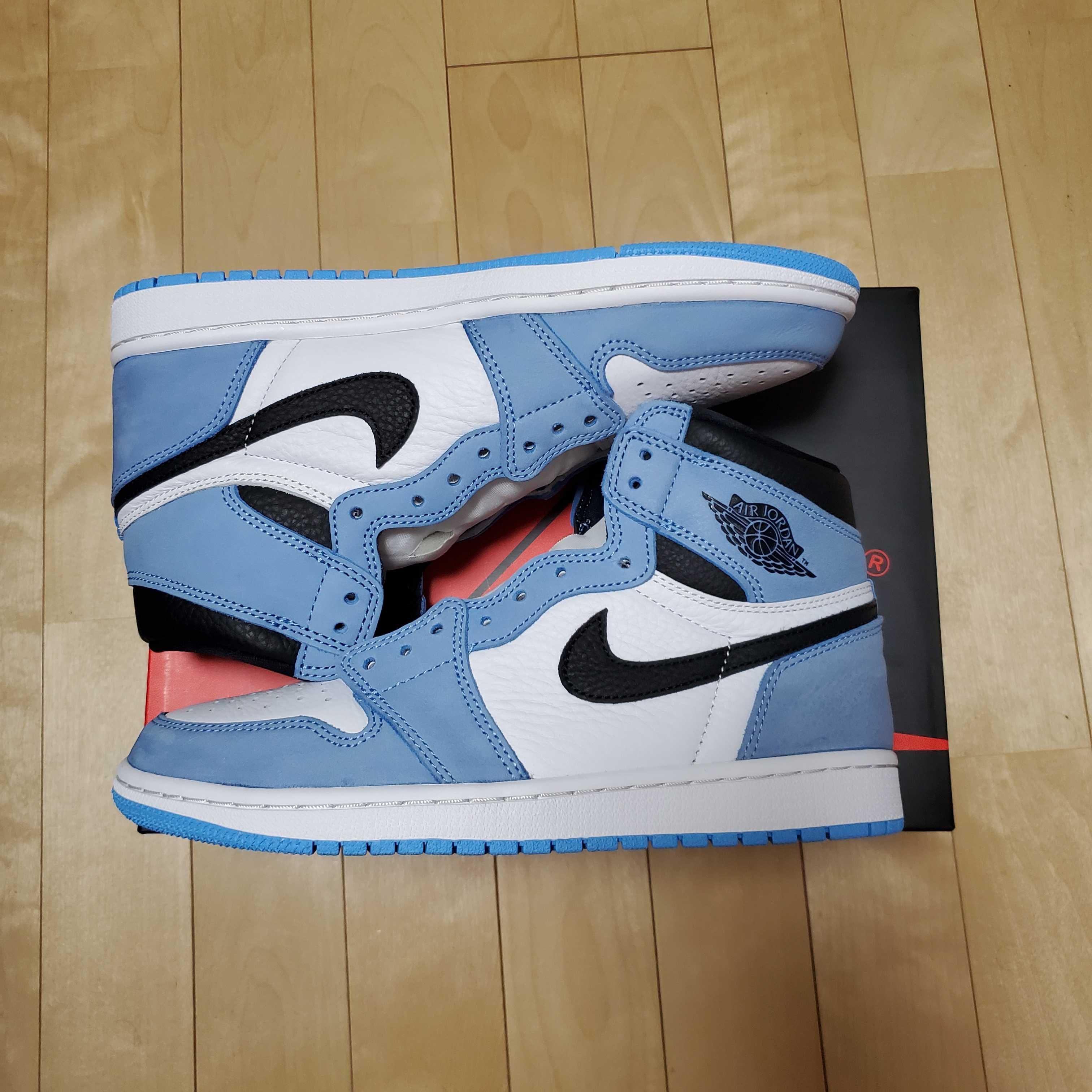 Nike Air Jordan 1 High OG "University Blue"