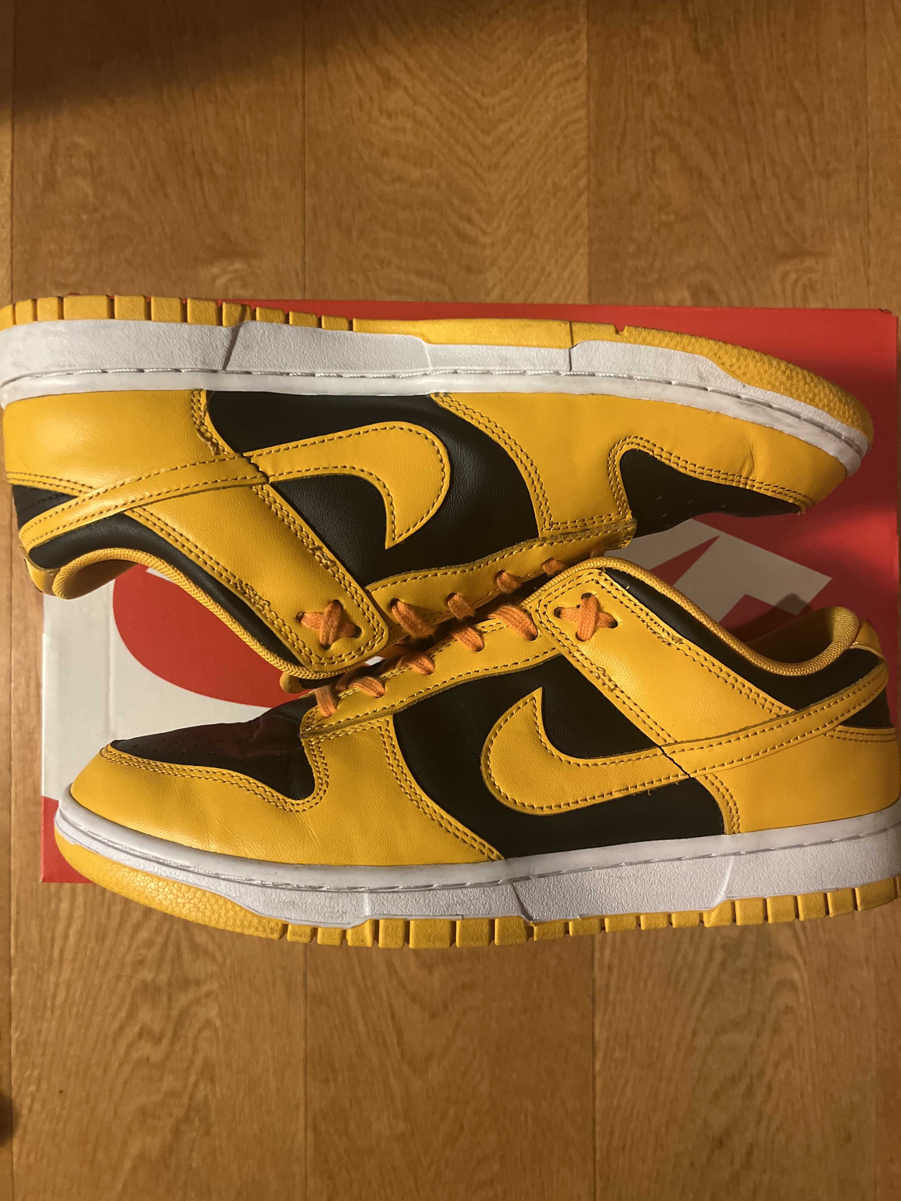 Nike Dunk Low "Championship Goldenrod"