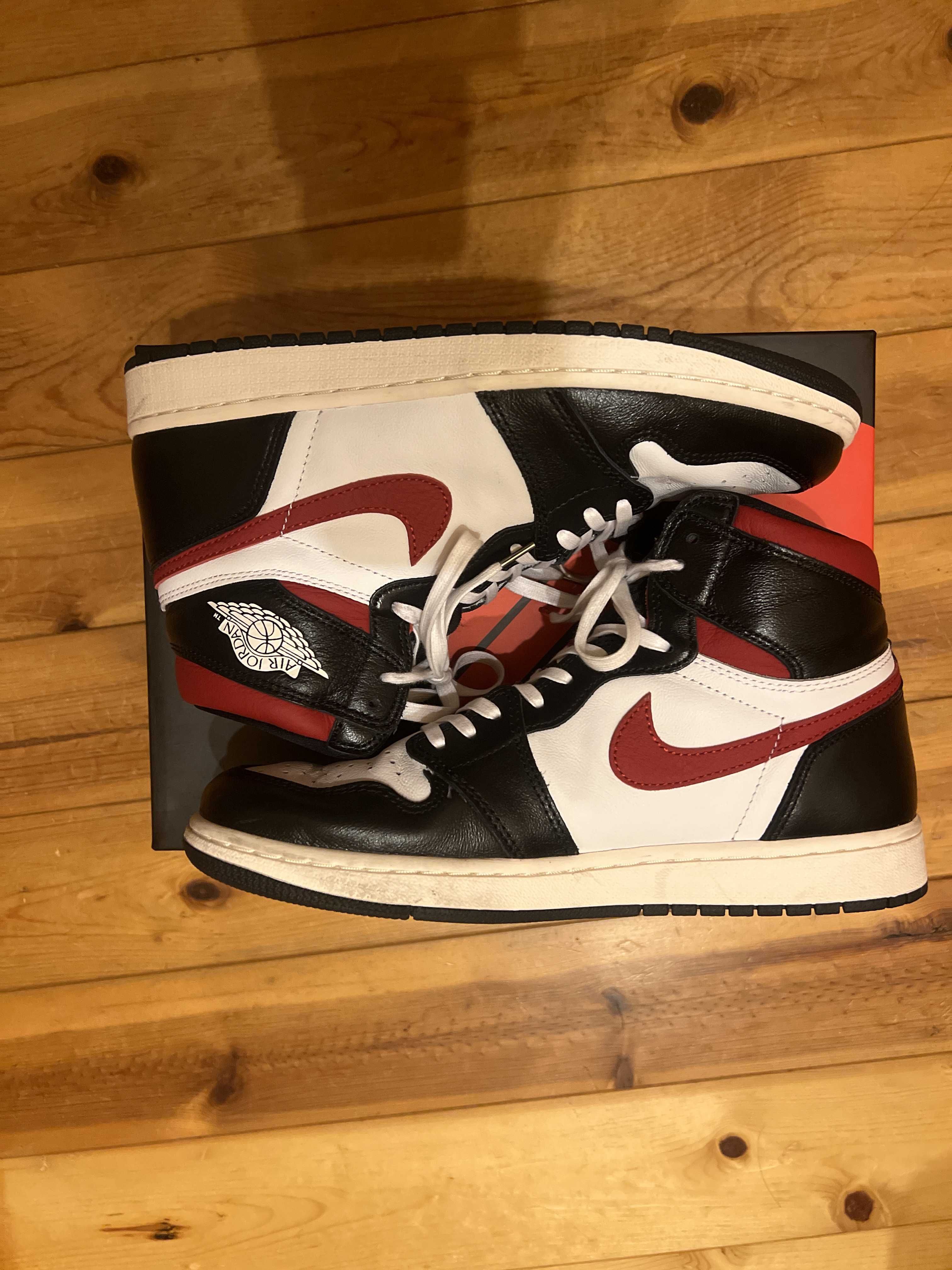 Nike Air Jordan 1 Retro High "Black/White/Sail/Gym Red"