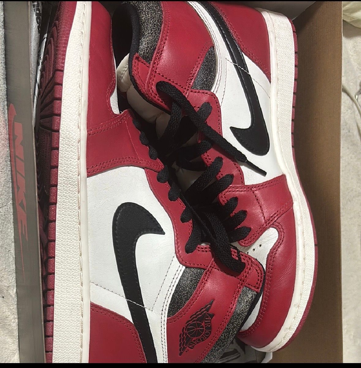 Nike Air Jordan 1 High OG "Lost & Found/Chicago"