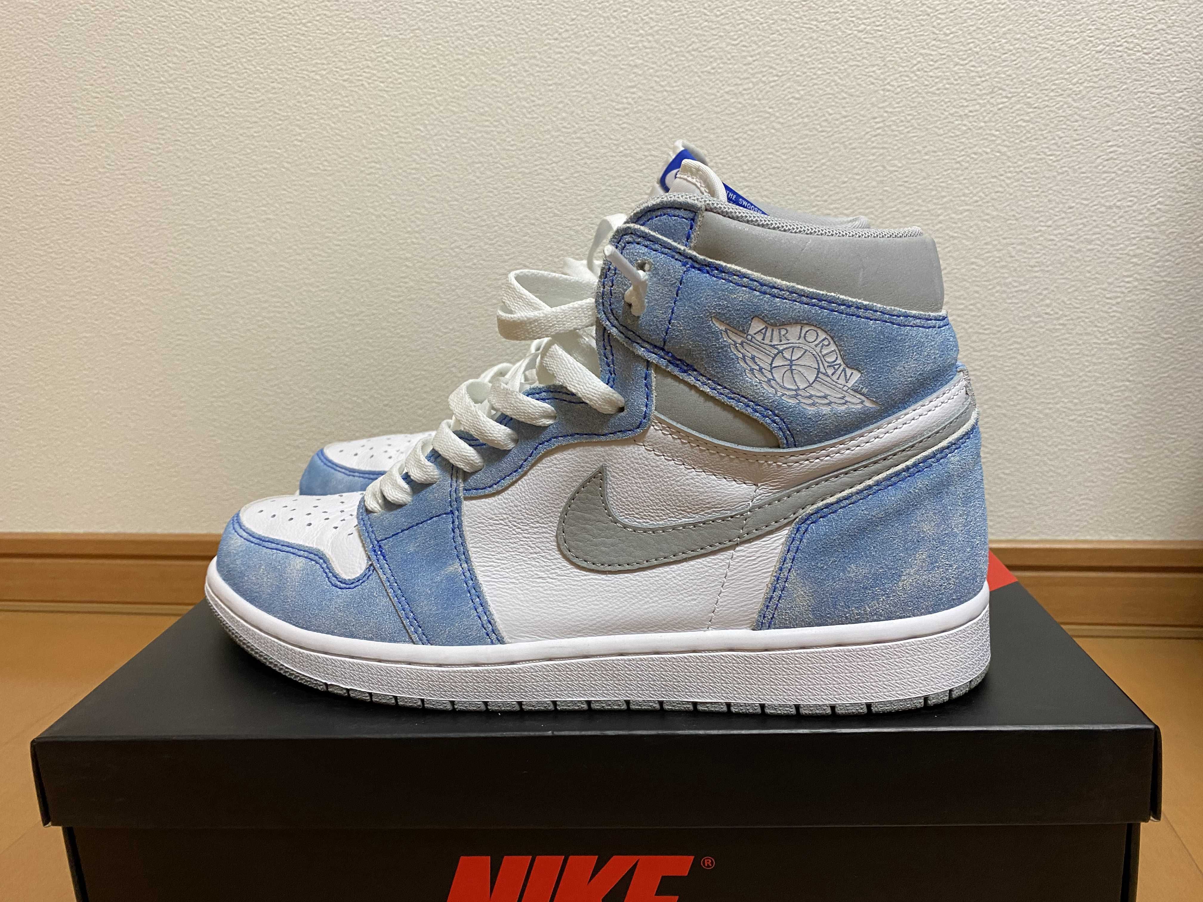 Nike Air Jordan 1 High OG "Hyper Royal"