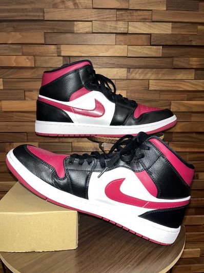 NIKE AIR JORDAN 1 MID "BLACK/RED/WHITE"