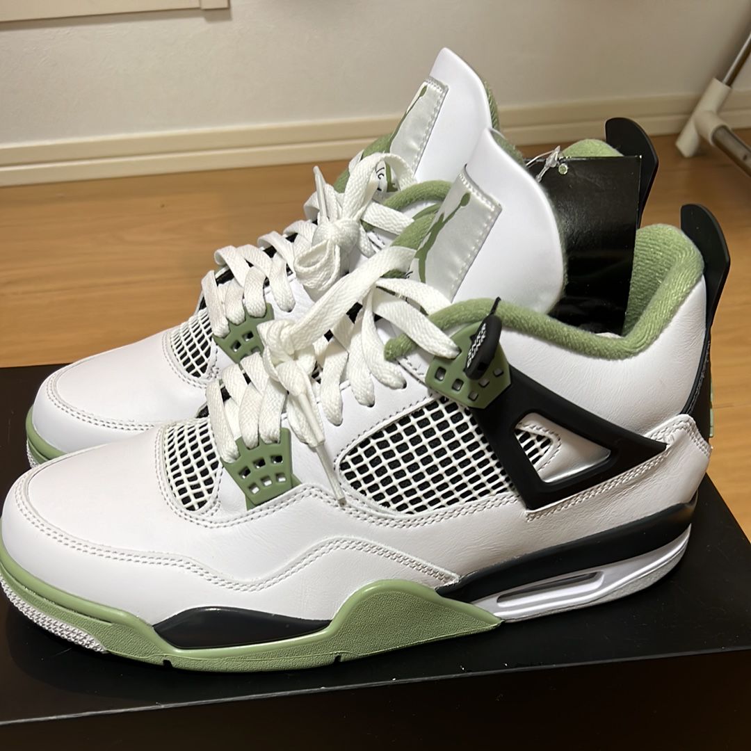Nike Women's Air Jordan 4 "Oil Green"