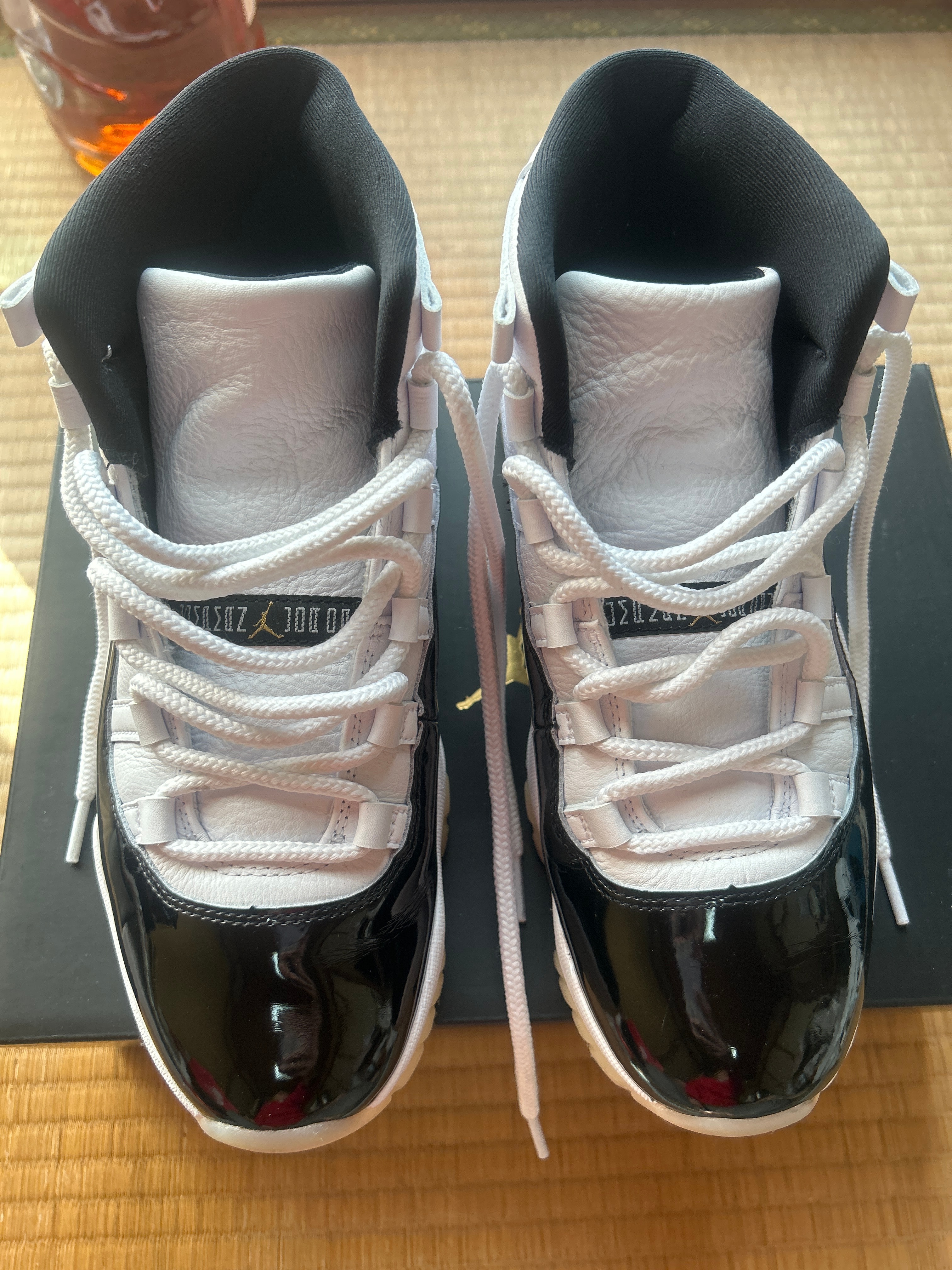 ナイキ エアジョーダン11 レトロ "グラティテュード"