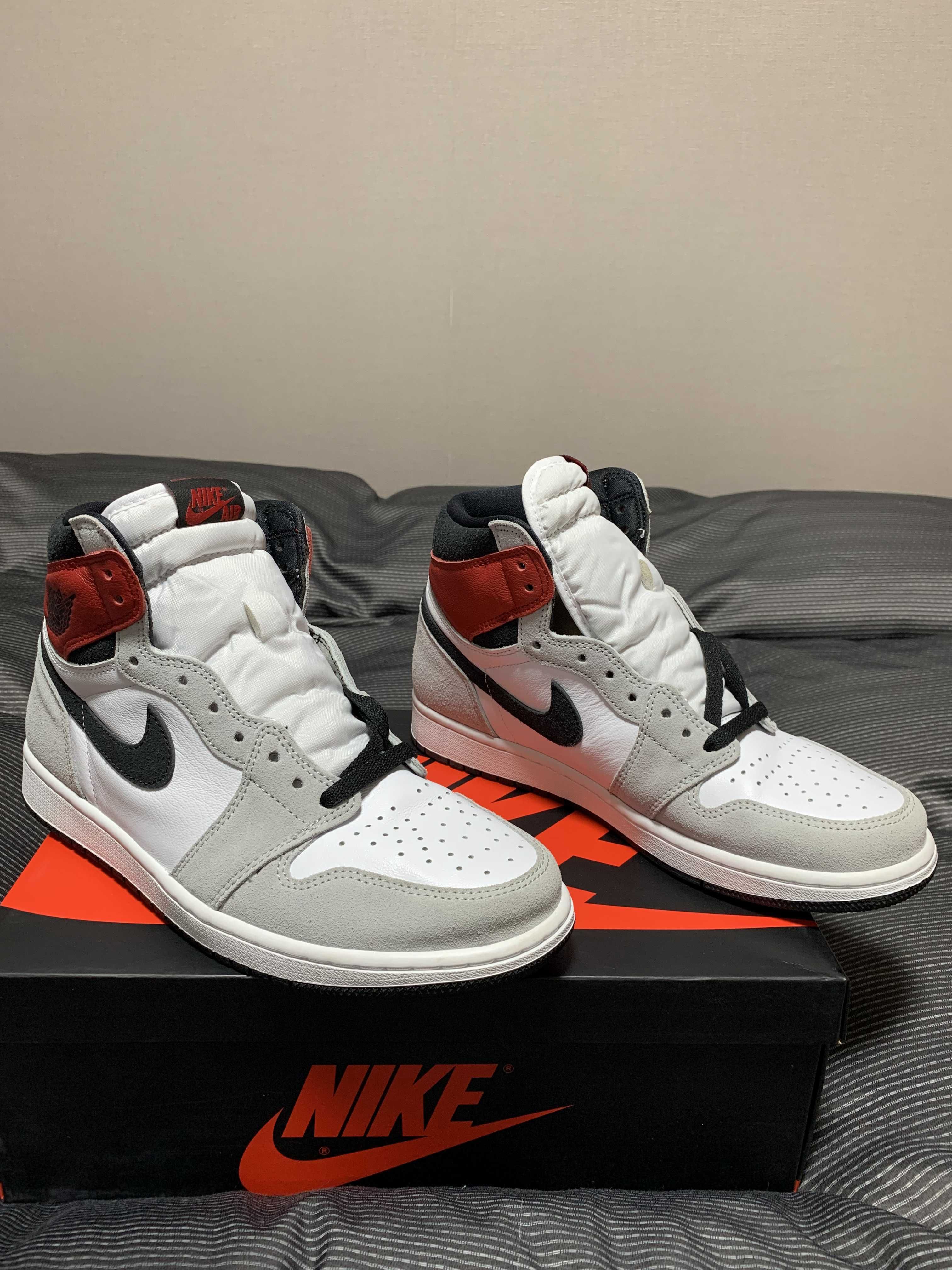 Nike Air Jordan 1 High OG "White/Black/Light Smoke Grey"