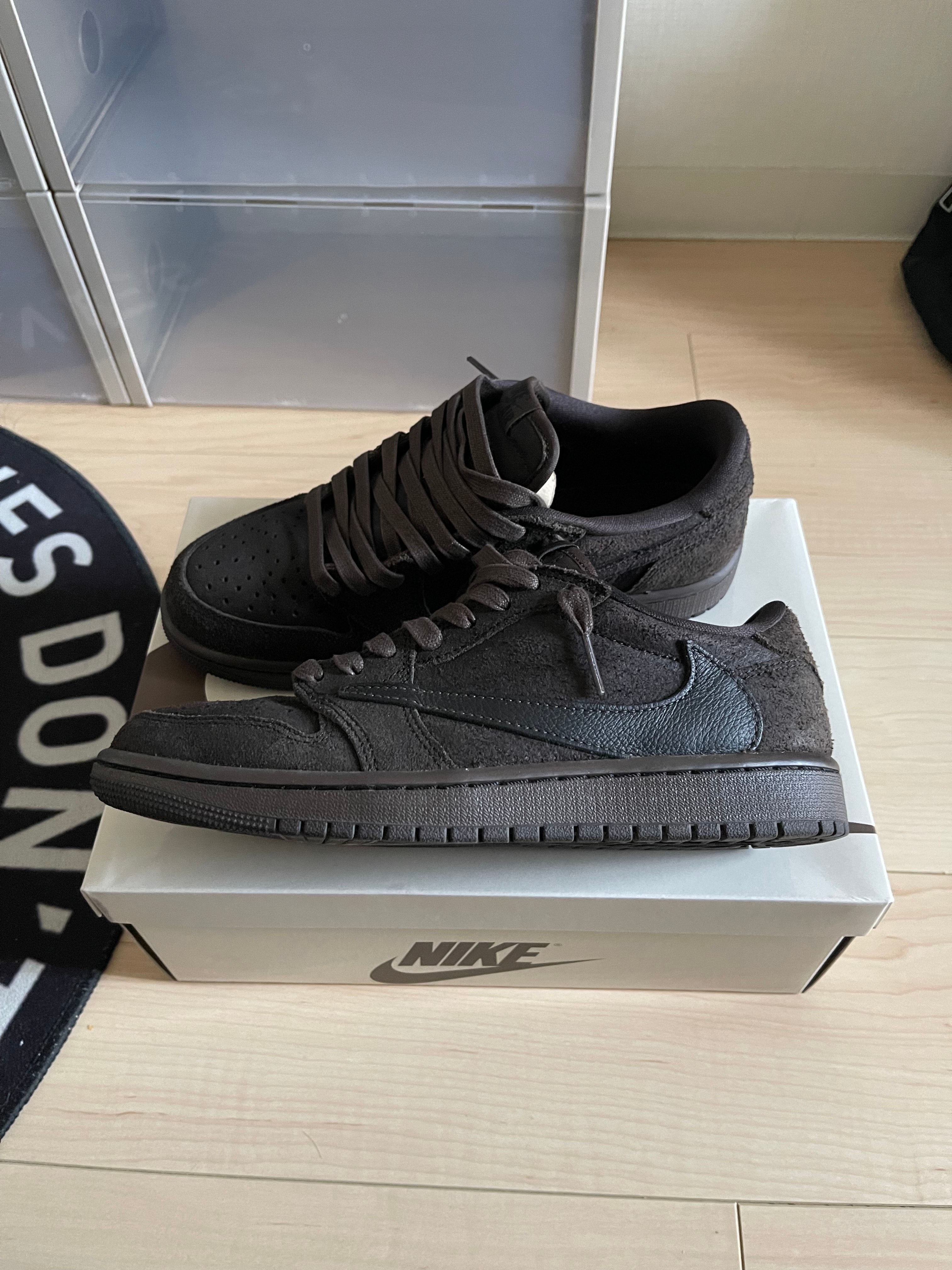 Travis Scott × Nike Air Jordan 1 Low OG SP "Velvet Brown and Dark Mocha"