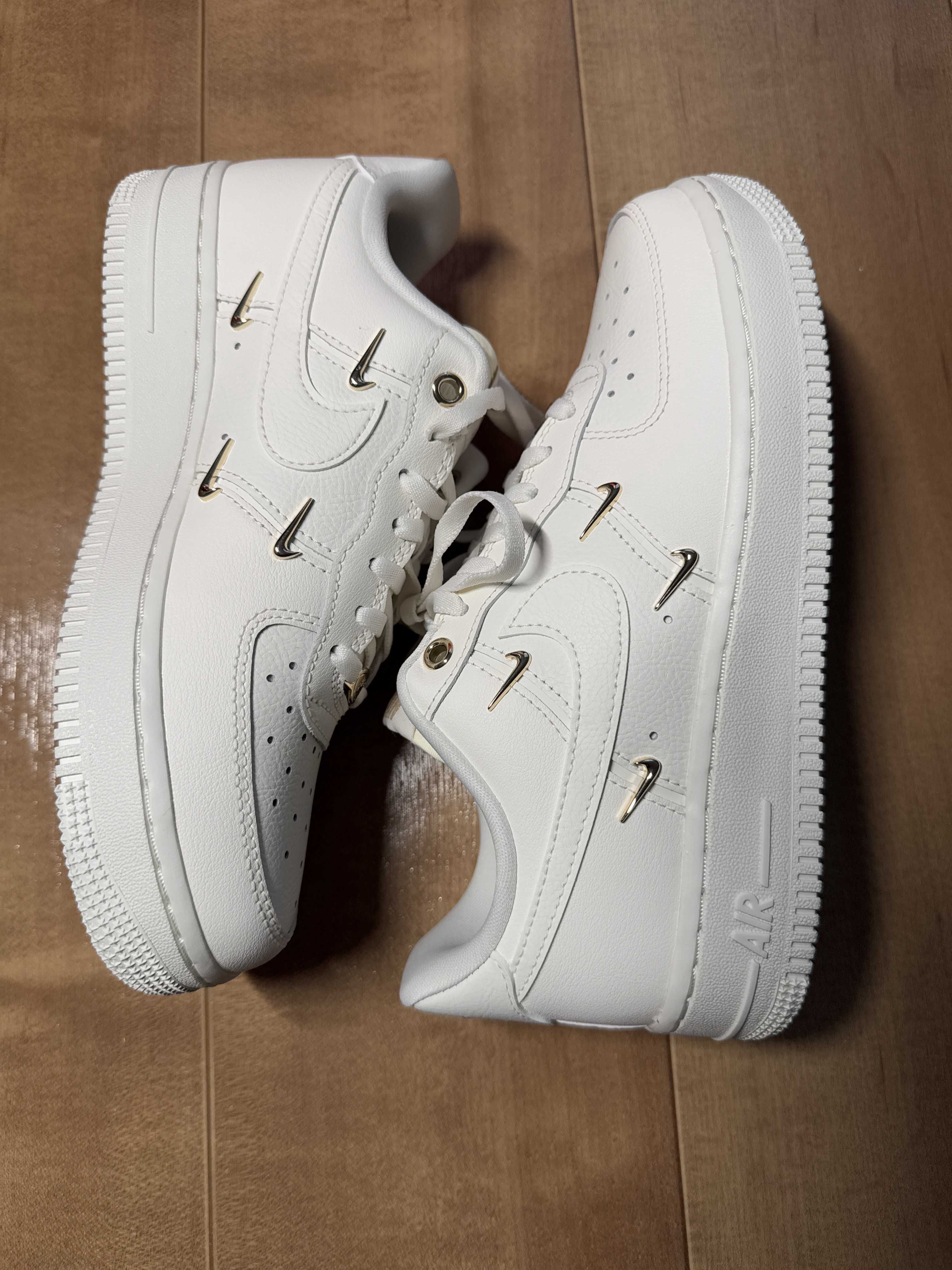 Nike Women's Air Force 1 '07 LX "Sail/Metallic Gold"
