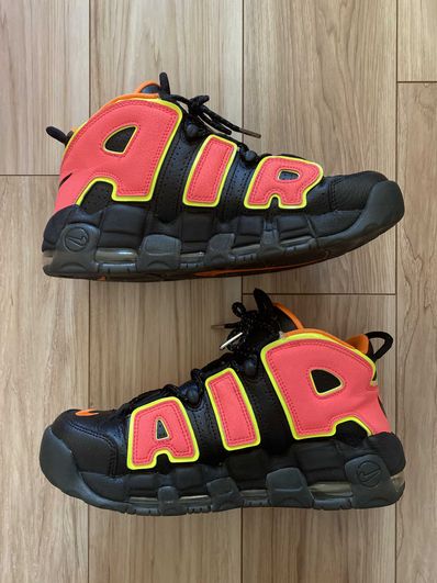 NIKE Women's AIR MORE UPTEMPO "HOT PUNCH"
