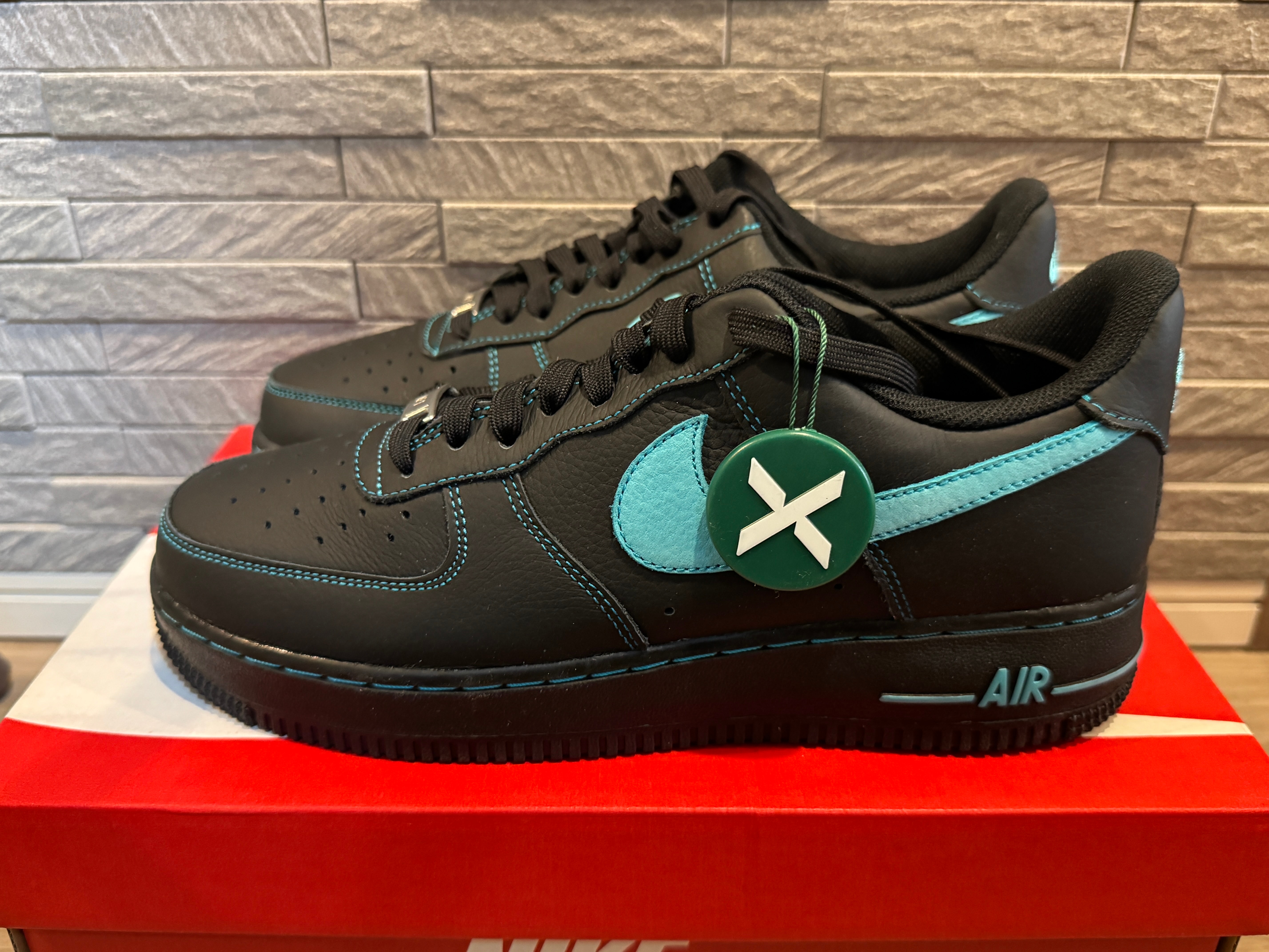 Nike Air Force 1 Low "Black Tiffany"