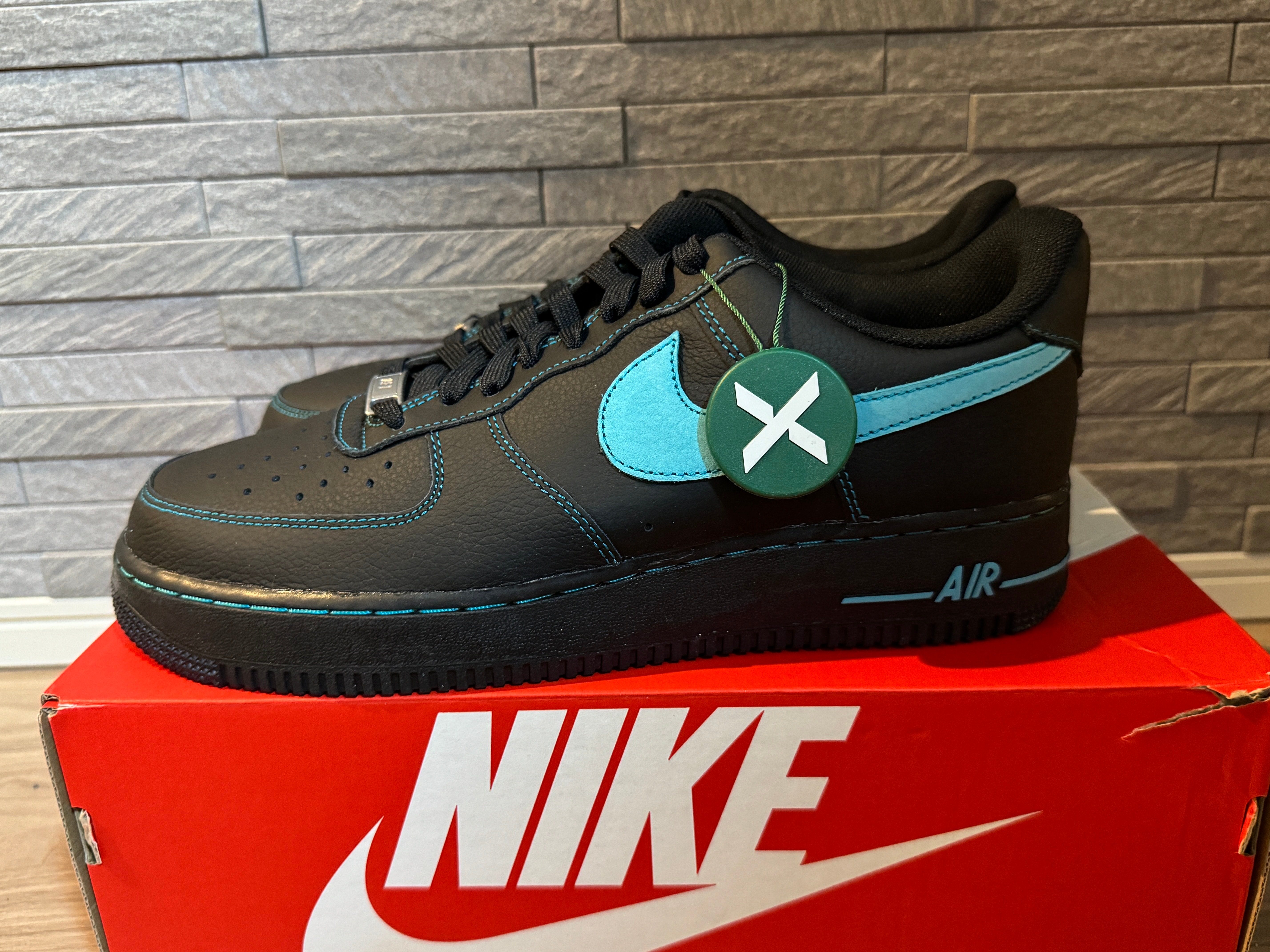 Nike Air Force 1 Low "Black Tiffany"
