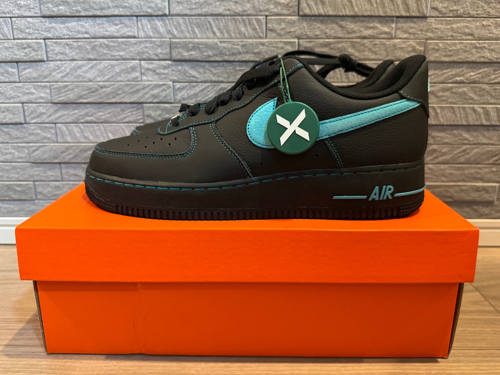 Nike Air Force 1 Low "Black Tiffany"