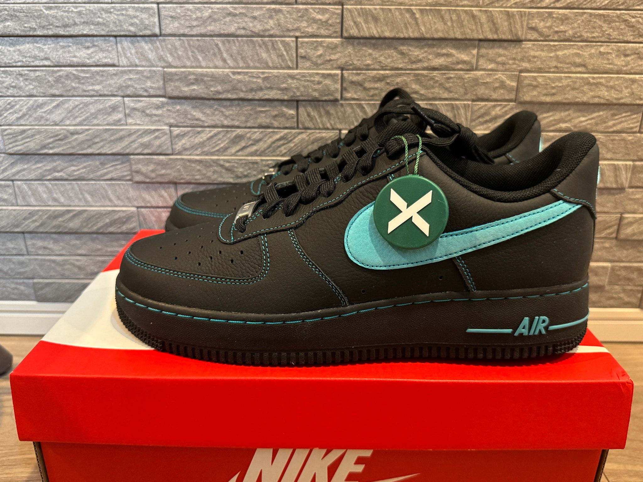 Nike Air Force 1 Low "Black Tiffany"
