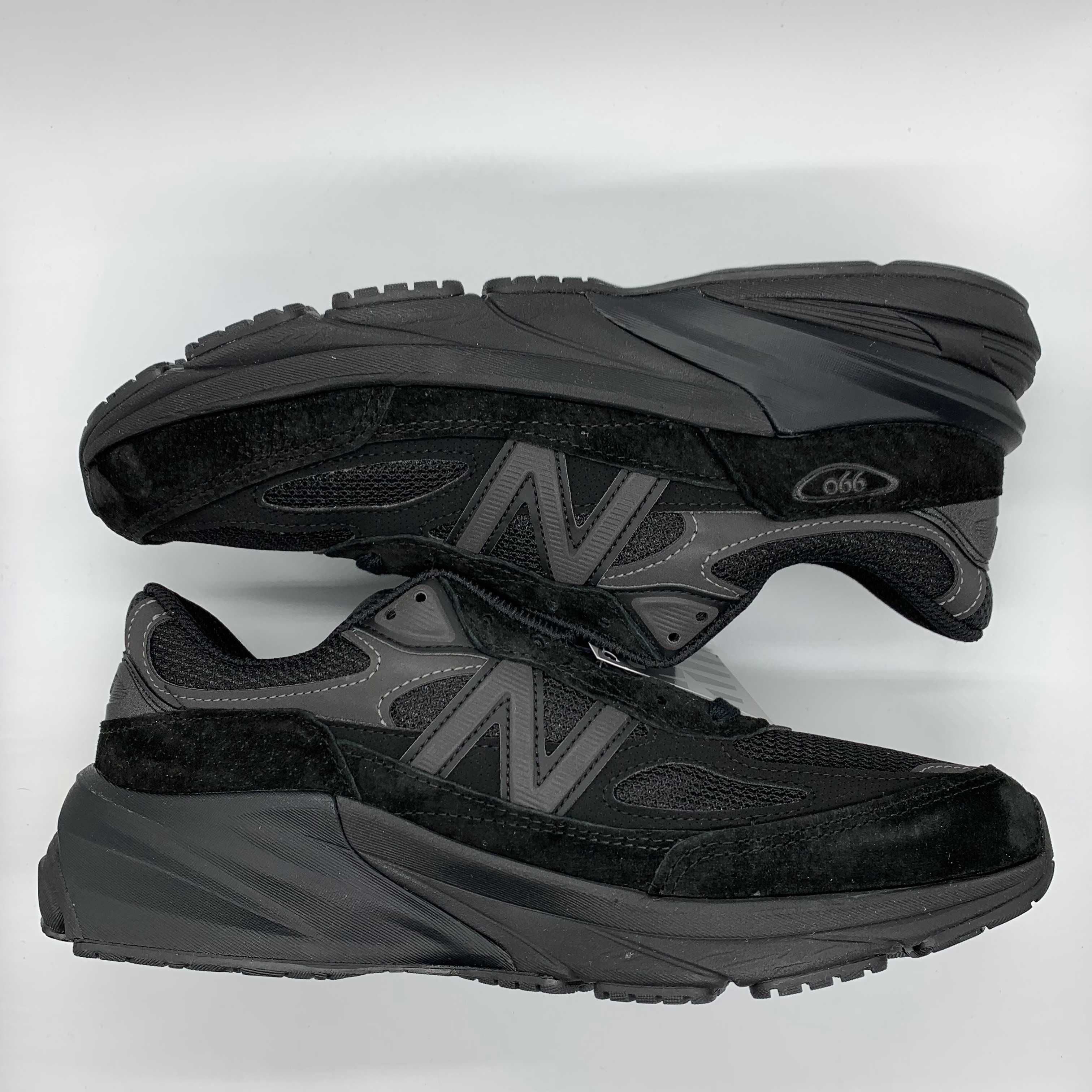 New Balance 990V6 "Triple Black"