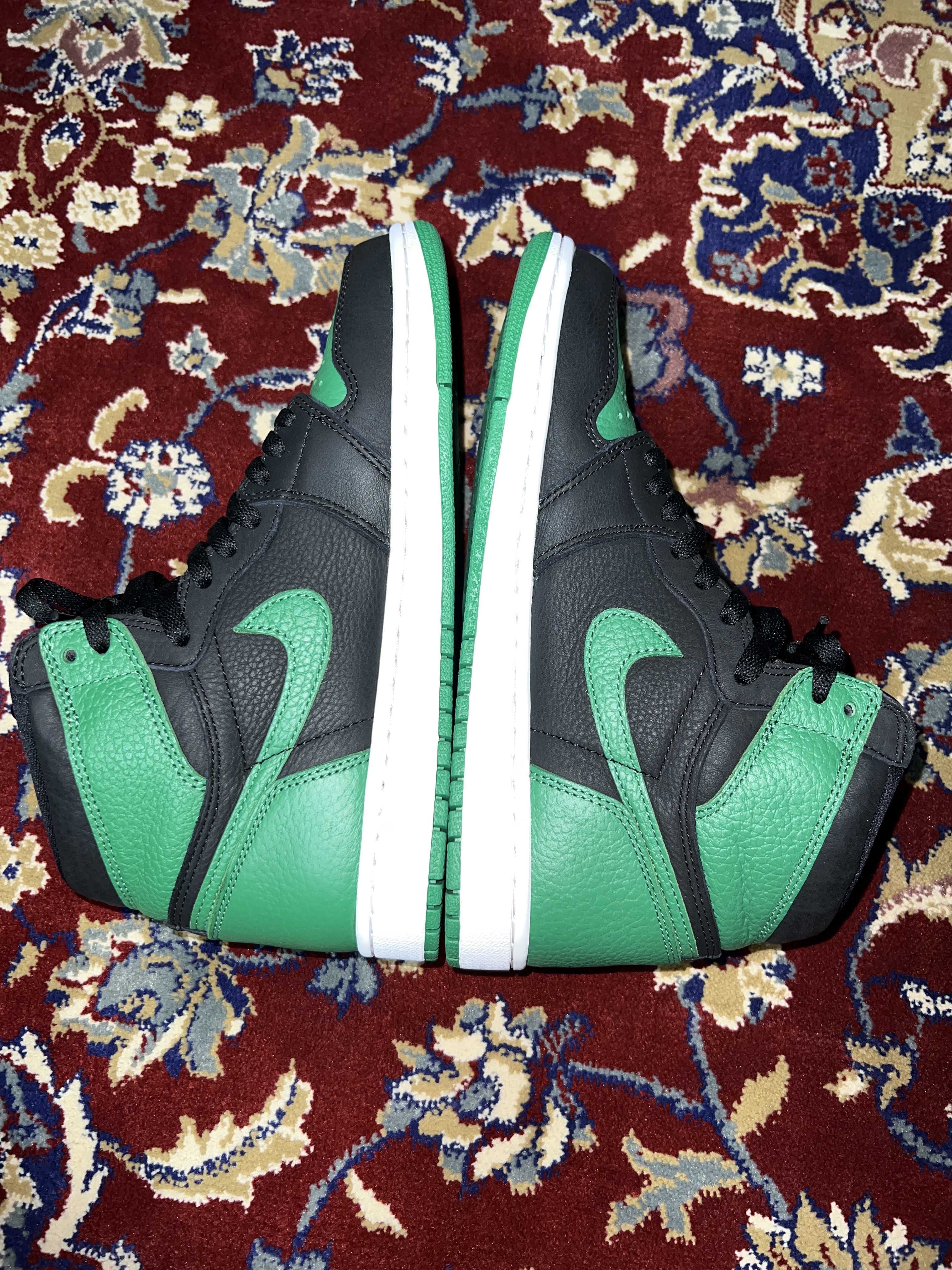 Nike Air Jordan 1 Retro High OG "Black/Pine Green" (2020)      