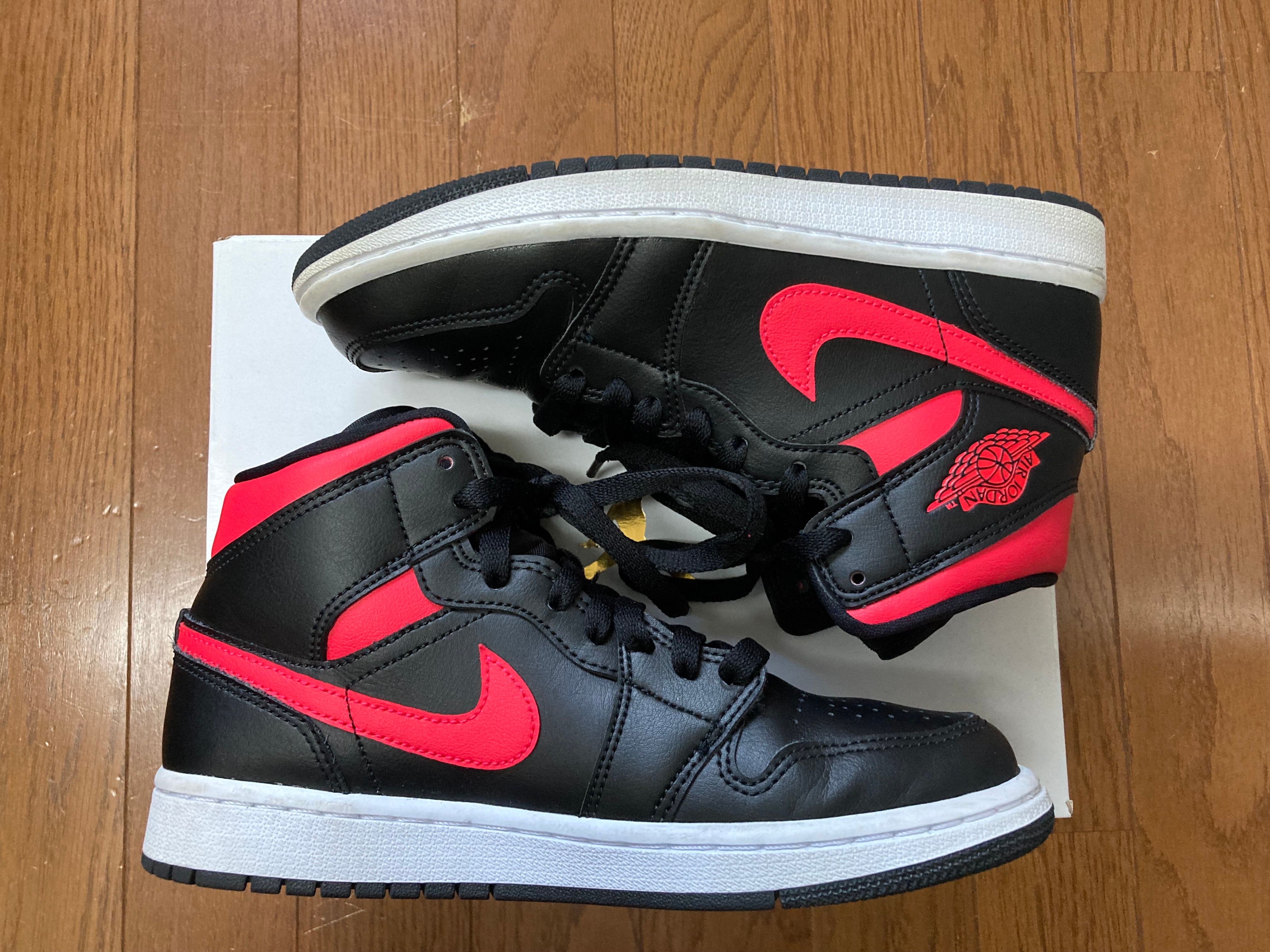 NIKE Women's AIR JORDAN 1 MID "BLACK/SIREN RED/WHITE"