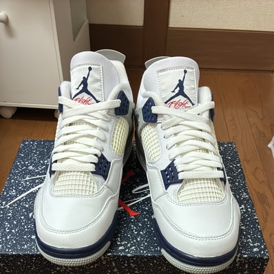 Nike Air Jordan 4 "Midnight Navy"