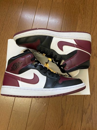 NIKE Women's AIR JORDAN 1 MID "DARK BEETROOT"