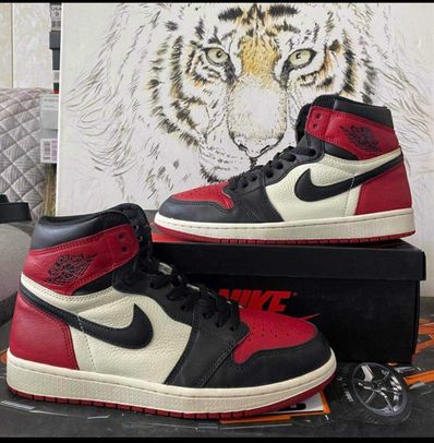 Nike Air Jordan 1 Retro High OG "Bred Toe"