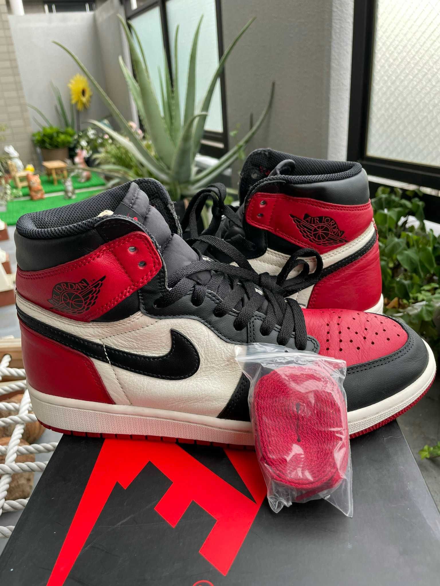 Nike Air Jordan 1 Retro High OG "Bred Toe"