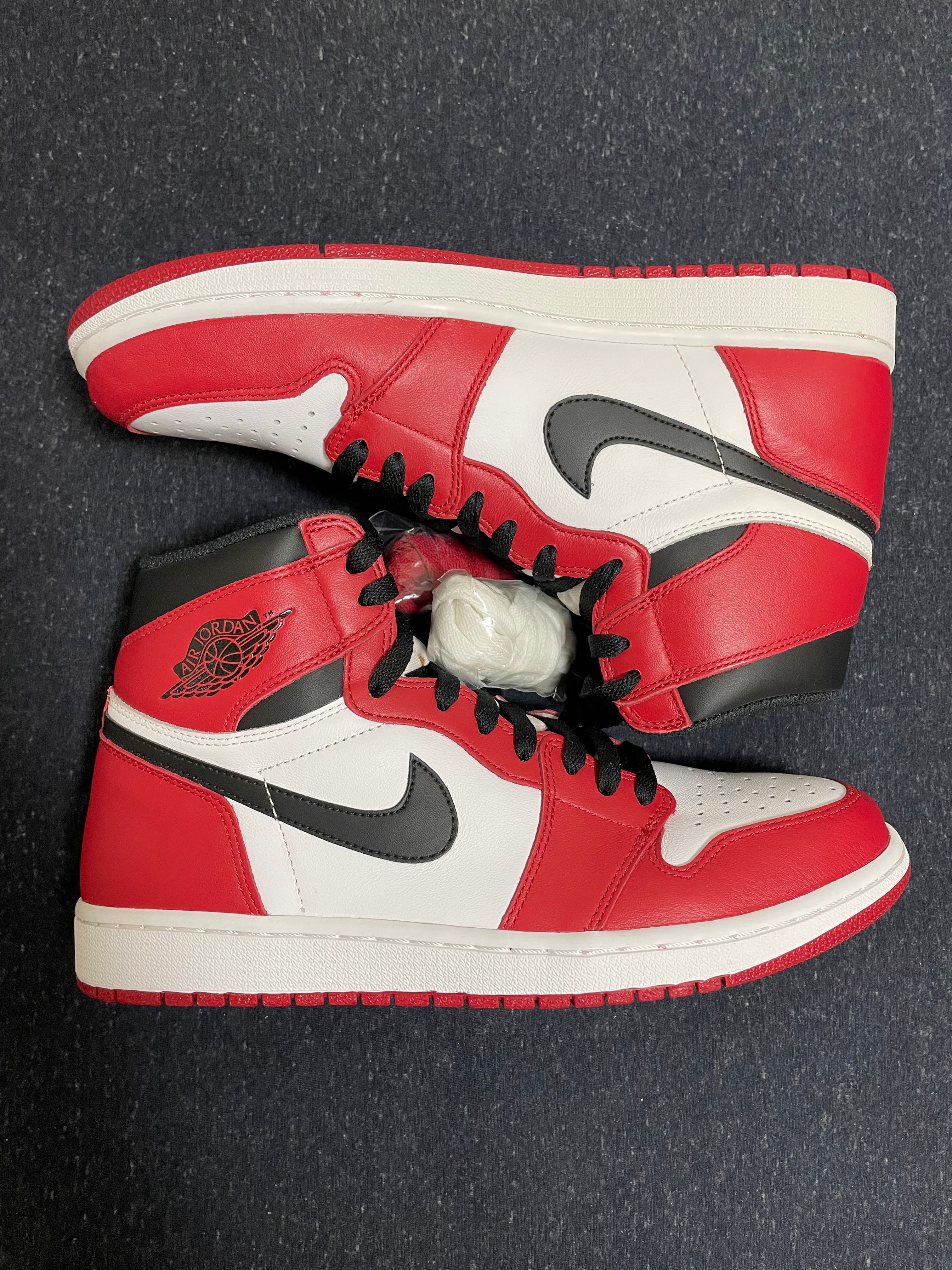 Nike Air Jordan 1 Retro High "Chicago" (2015)