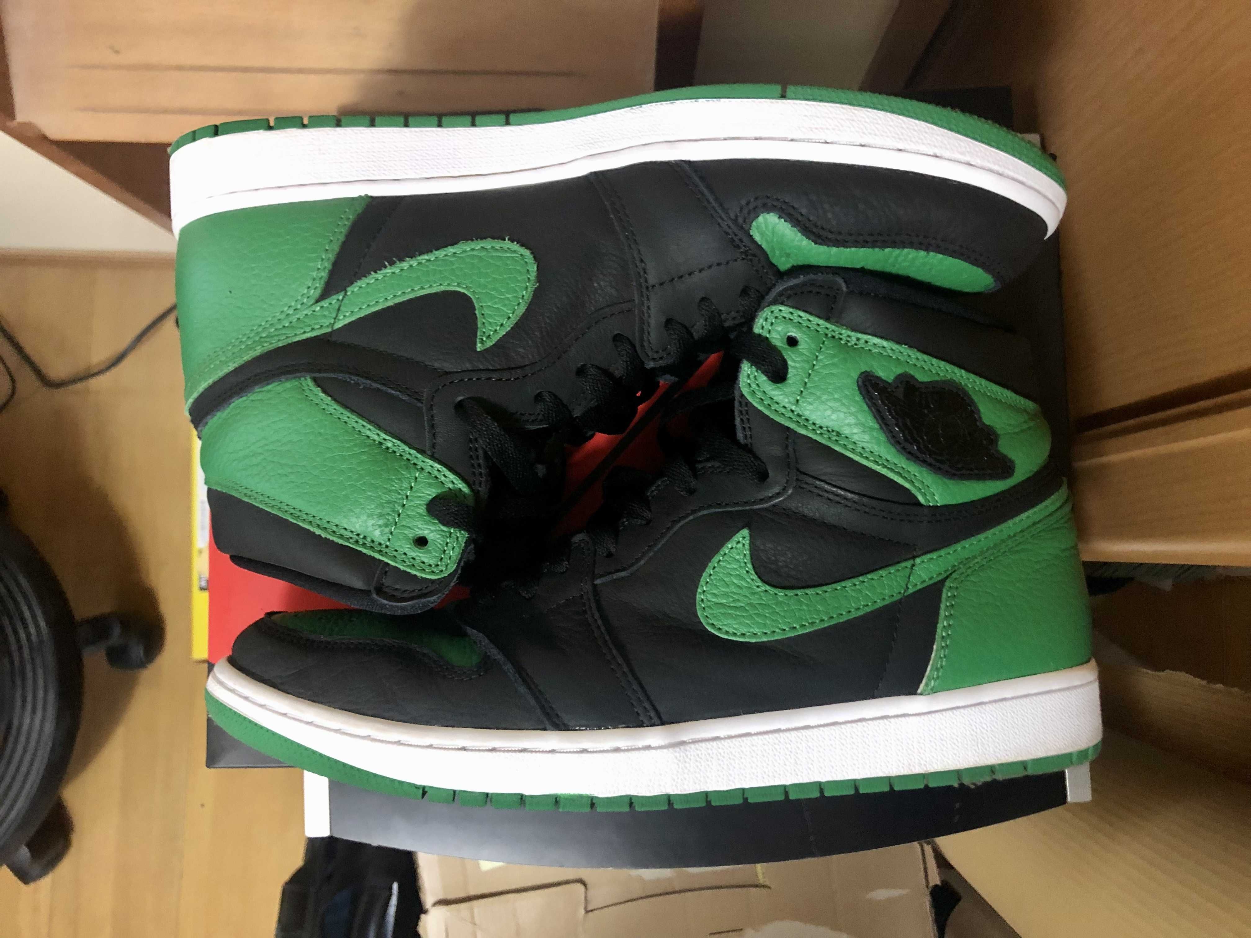 Nike Air Jordan 1 Retro High OG "Black/Pine Green" (2020)      
