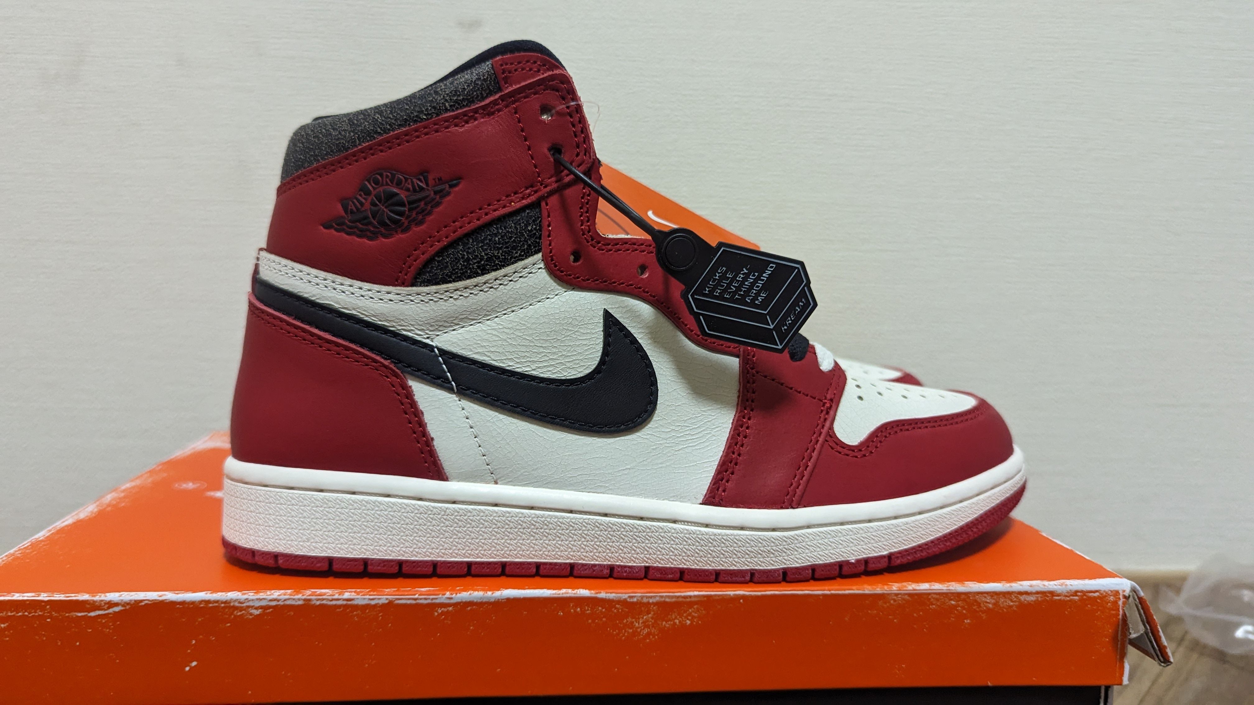 Nike Air Jordan 1 High OG "Lost & Found/Chicago"