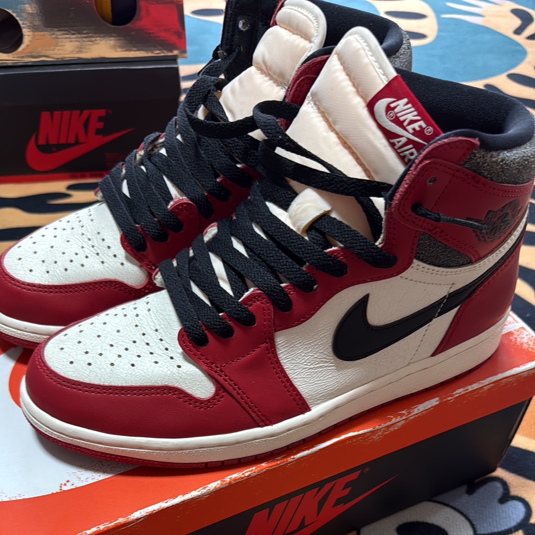 Nike Air Jordan 1 High OG "Lost & Found/Chicago"