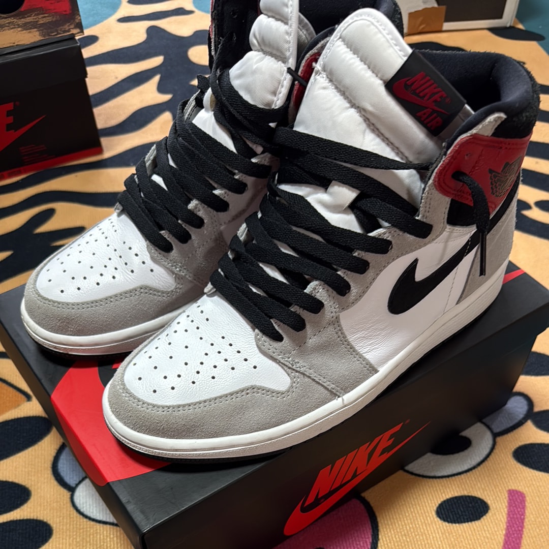Nike Air Jordan 1 High OG "White/Black/Light Smoke Grey"