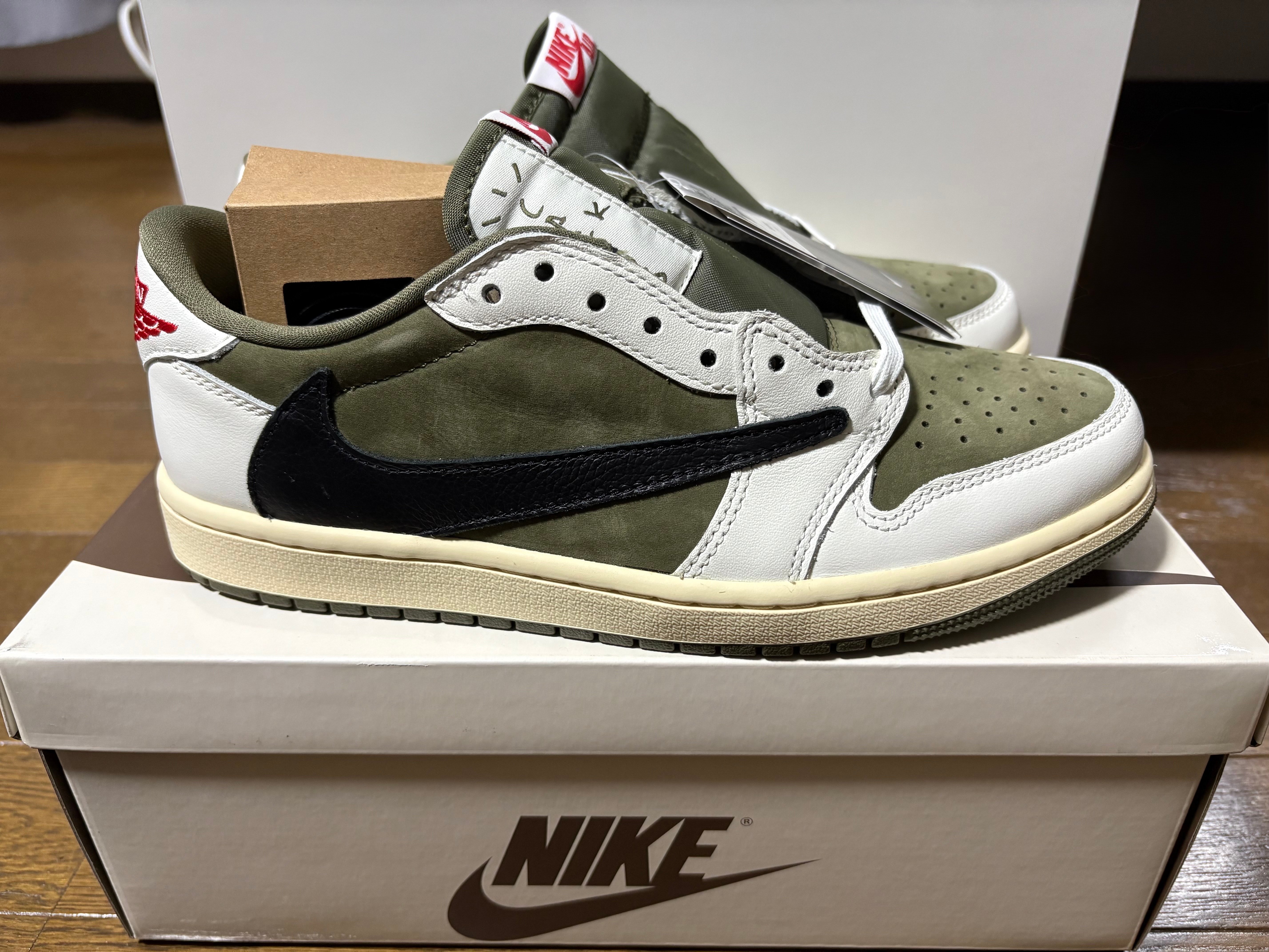 トラヴィススコット　NIKE エアジョーダン1 リバースオリーブ　26.5cm トラヴィススコット × ナイキ エアジョーダン1 ロー OG SP 