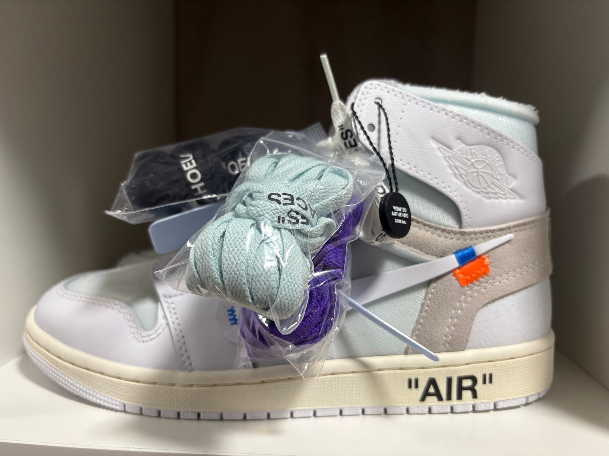 Virgil Abloh Archive (V.A.A.) × Nike Air Jordan 1 Retro High OG "Alaska"