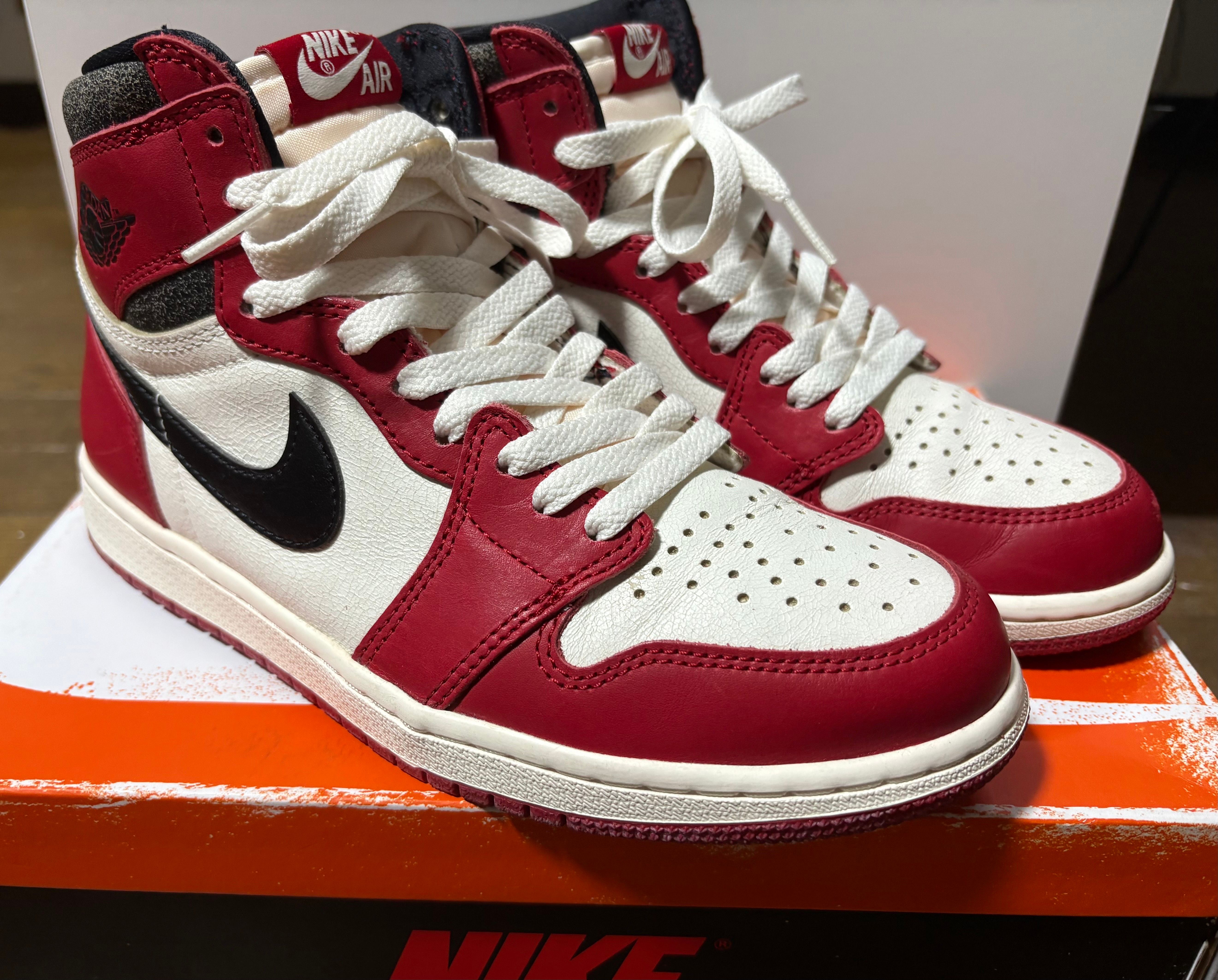Nike Air Jordan 1 High OG "Lost & Found/Chicago"
