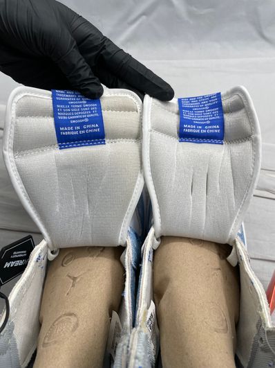 Nike GS Air Jordan 1 High OG "Hyper Royal"