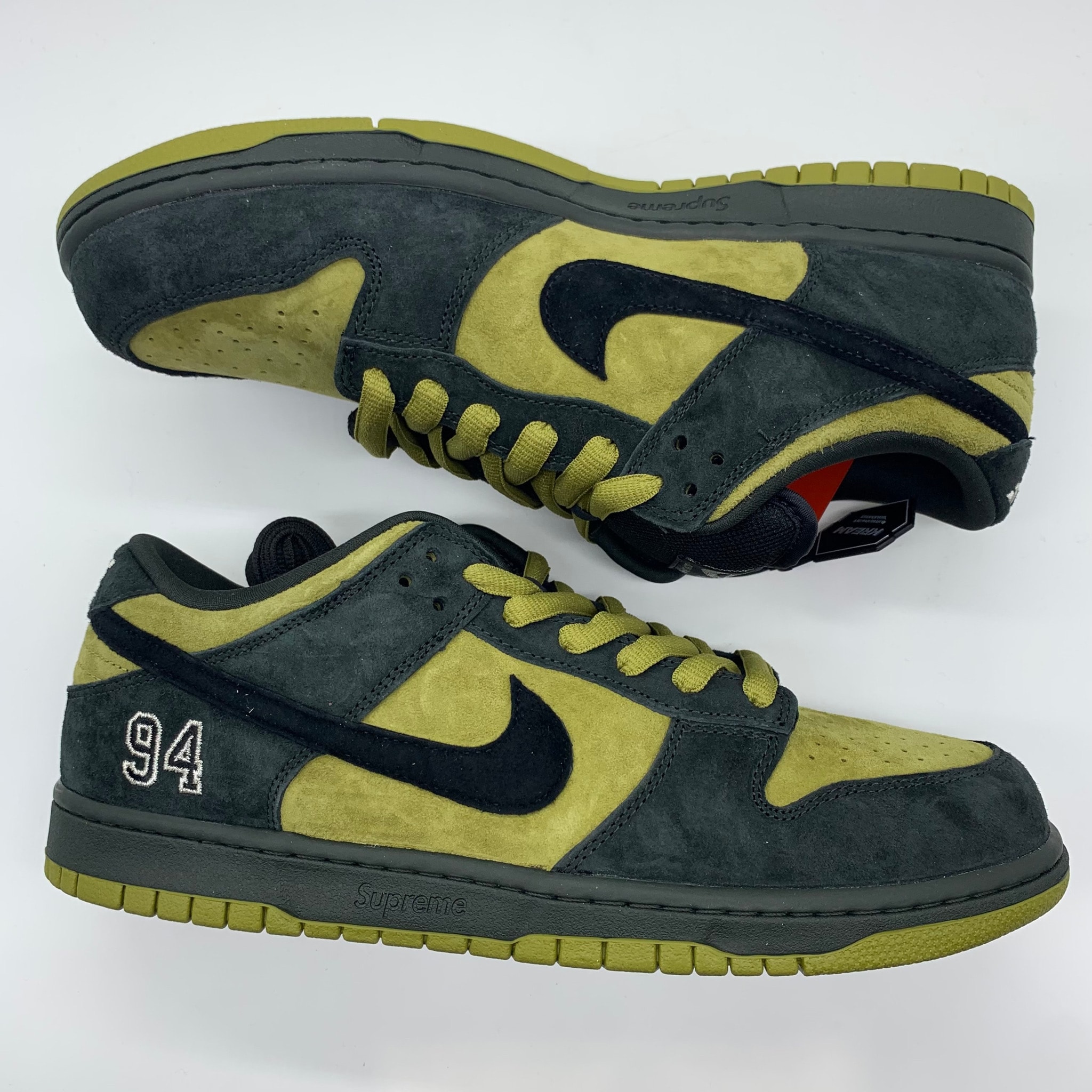 Supreme × Nike SB Dunk Low "Camper Green" (Asia Exclusive) (25FW Week2)
