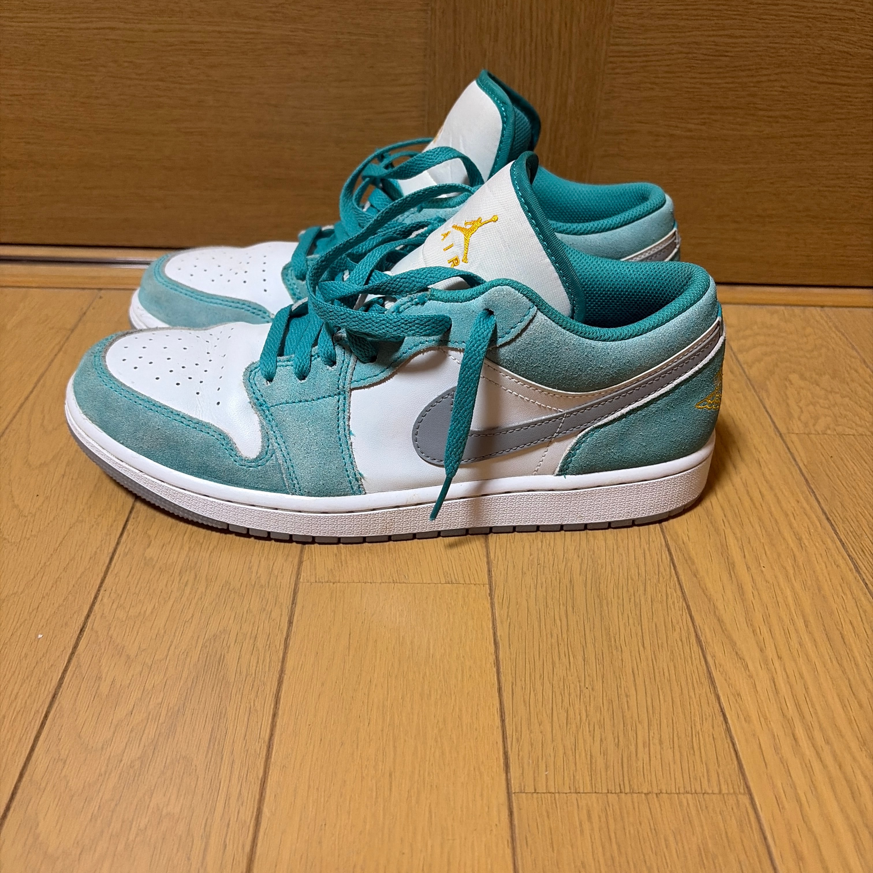 Nike Air Jordan 1 Low SE "New Emerald"