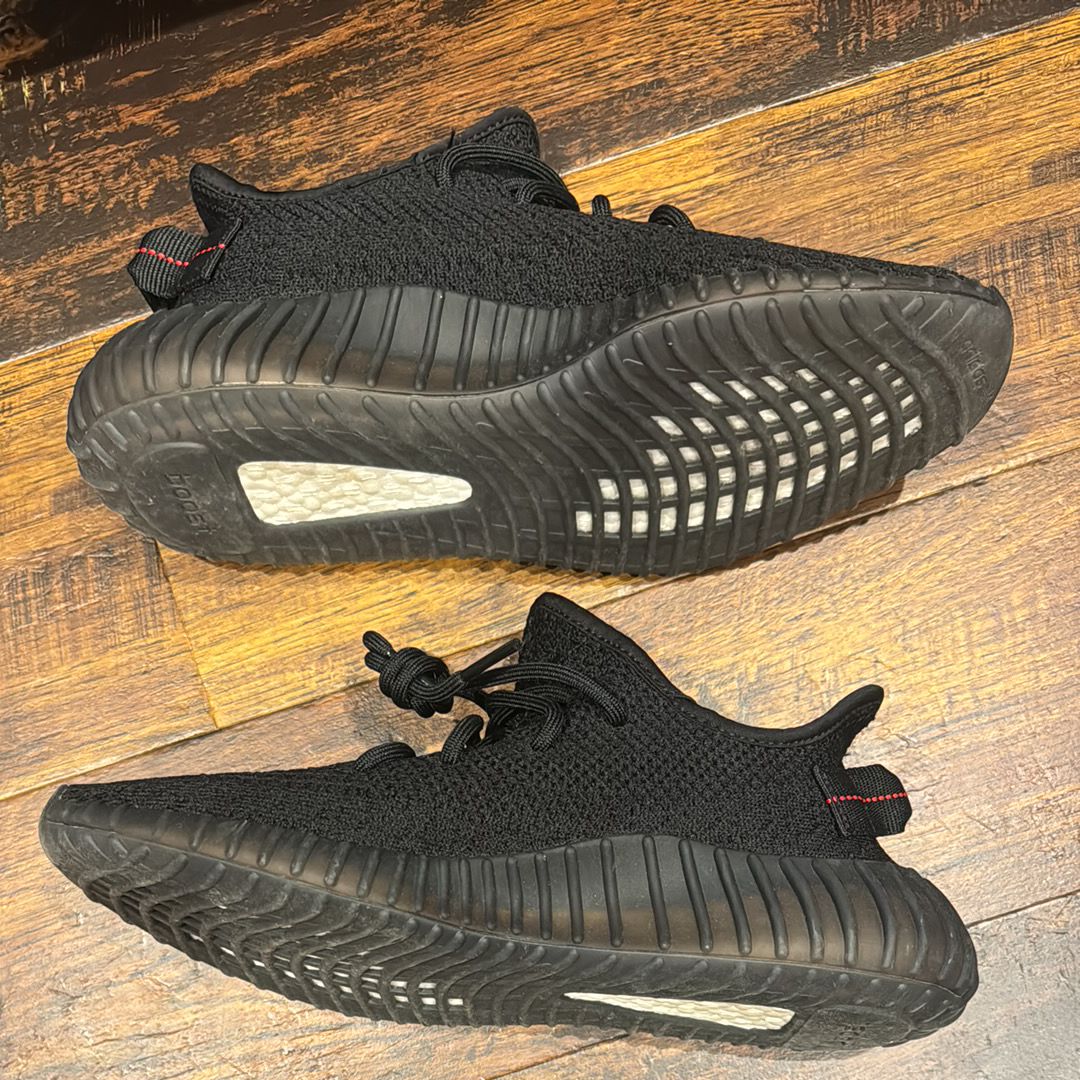 adidas YEEZY Boost 350 V2 "Core Black/Red" (2020)