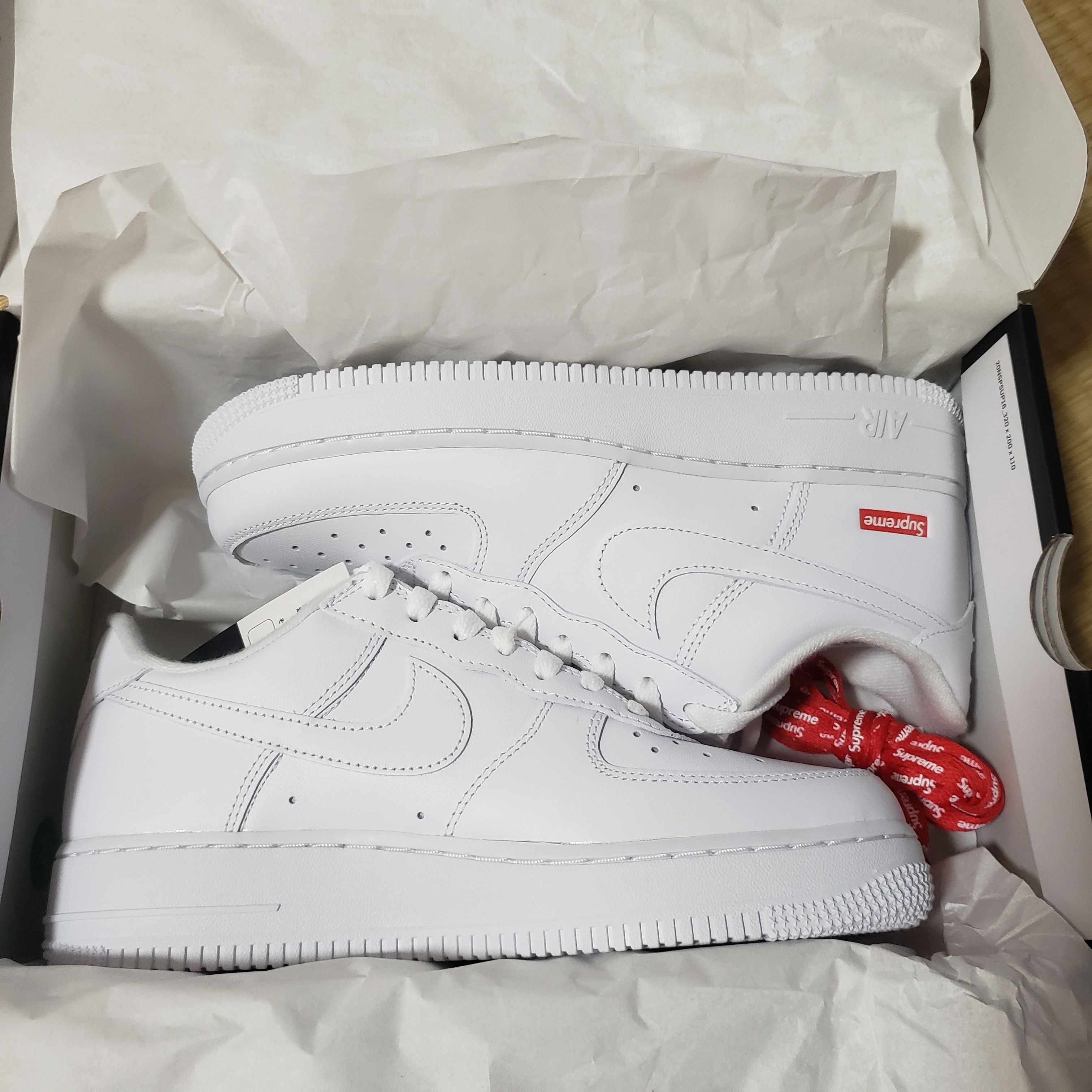Supreme × Nike Air Force 1 Low "White"