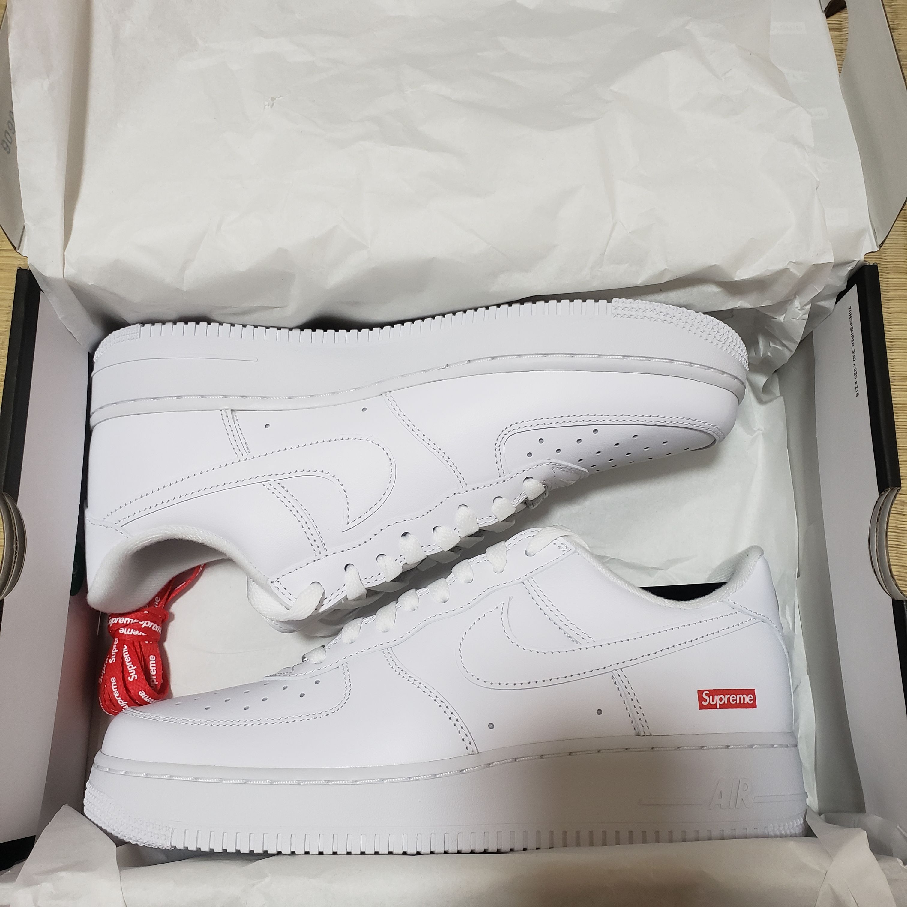 Supreme × Nike Air Force 1 Low "White"
