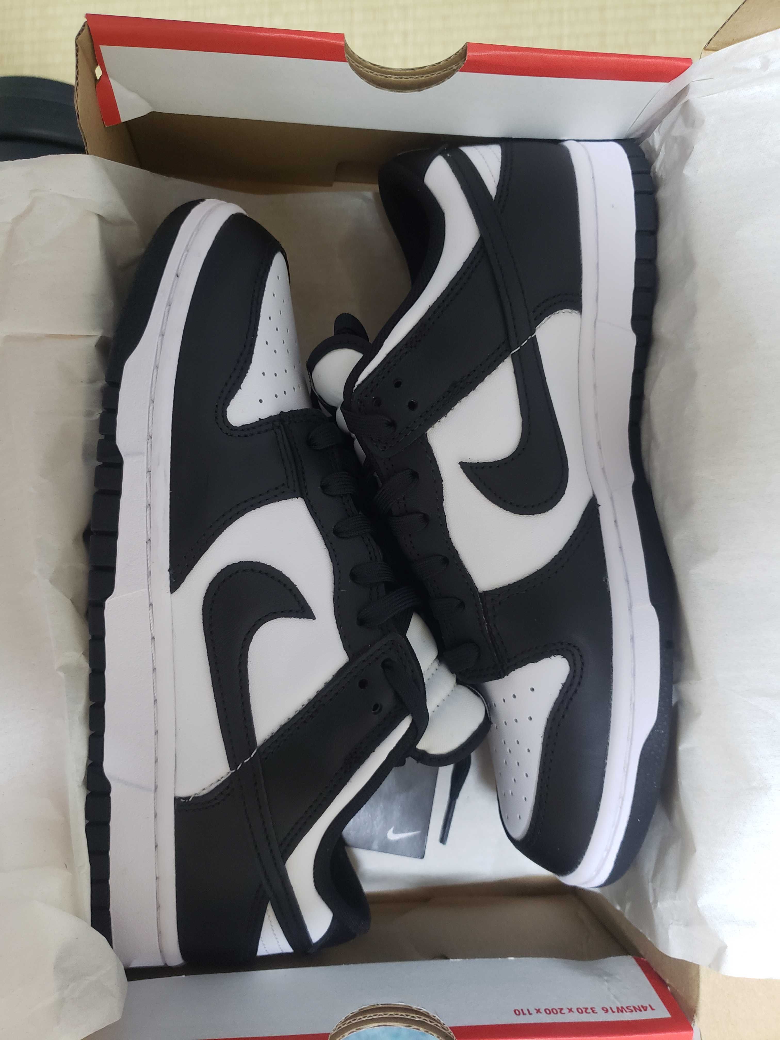 Nike Dunk Low Retro "Panda/White/Black"