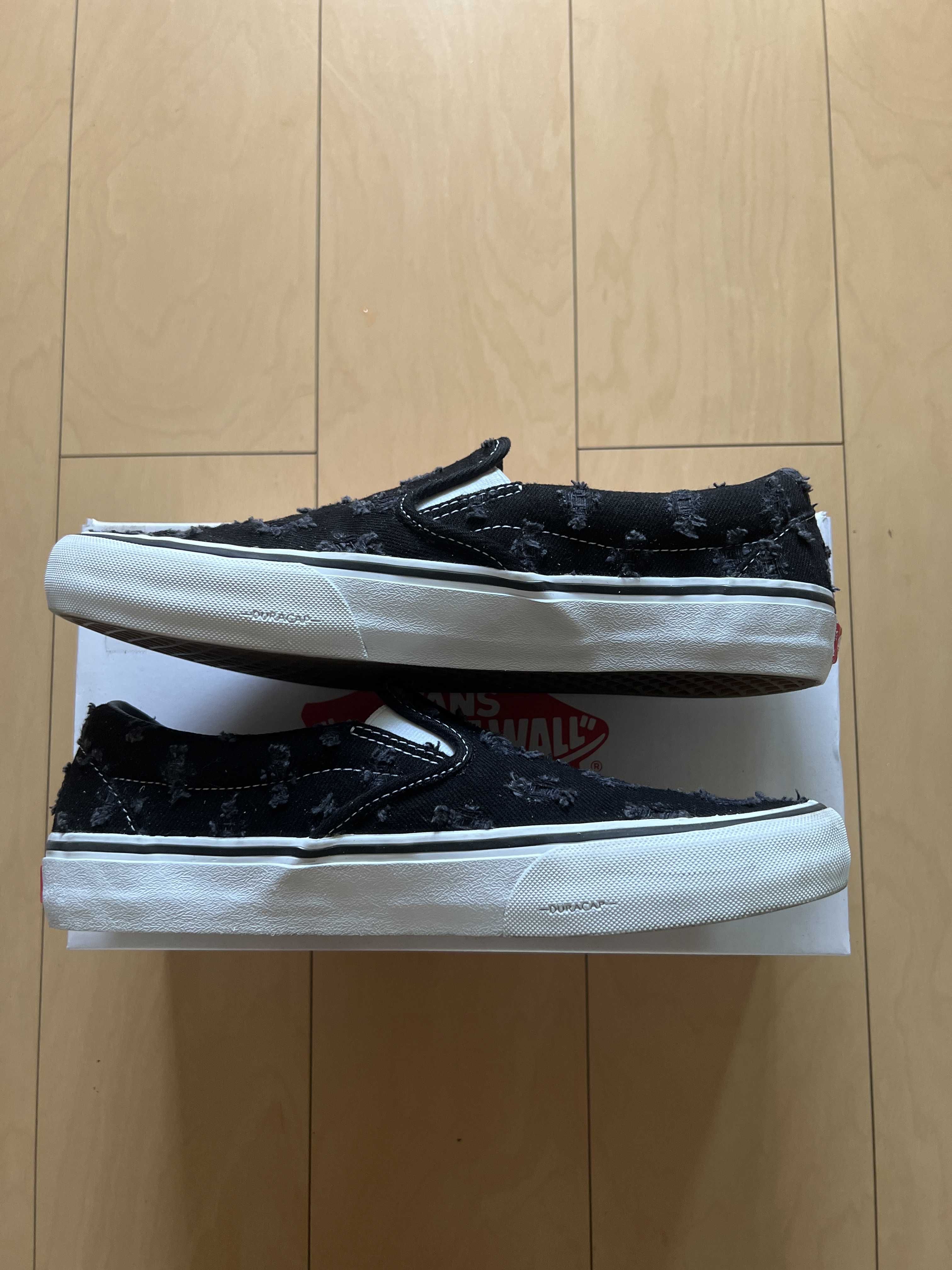 Supreme × Vans Slip-On Hole Punch Denim "Black"